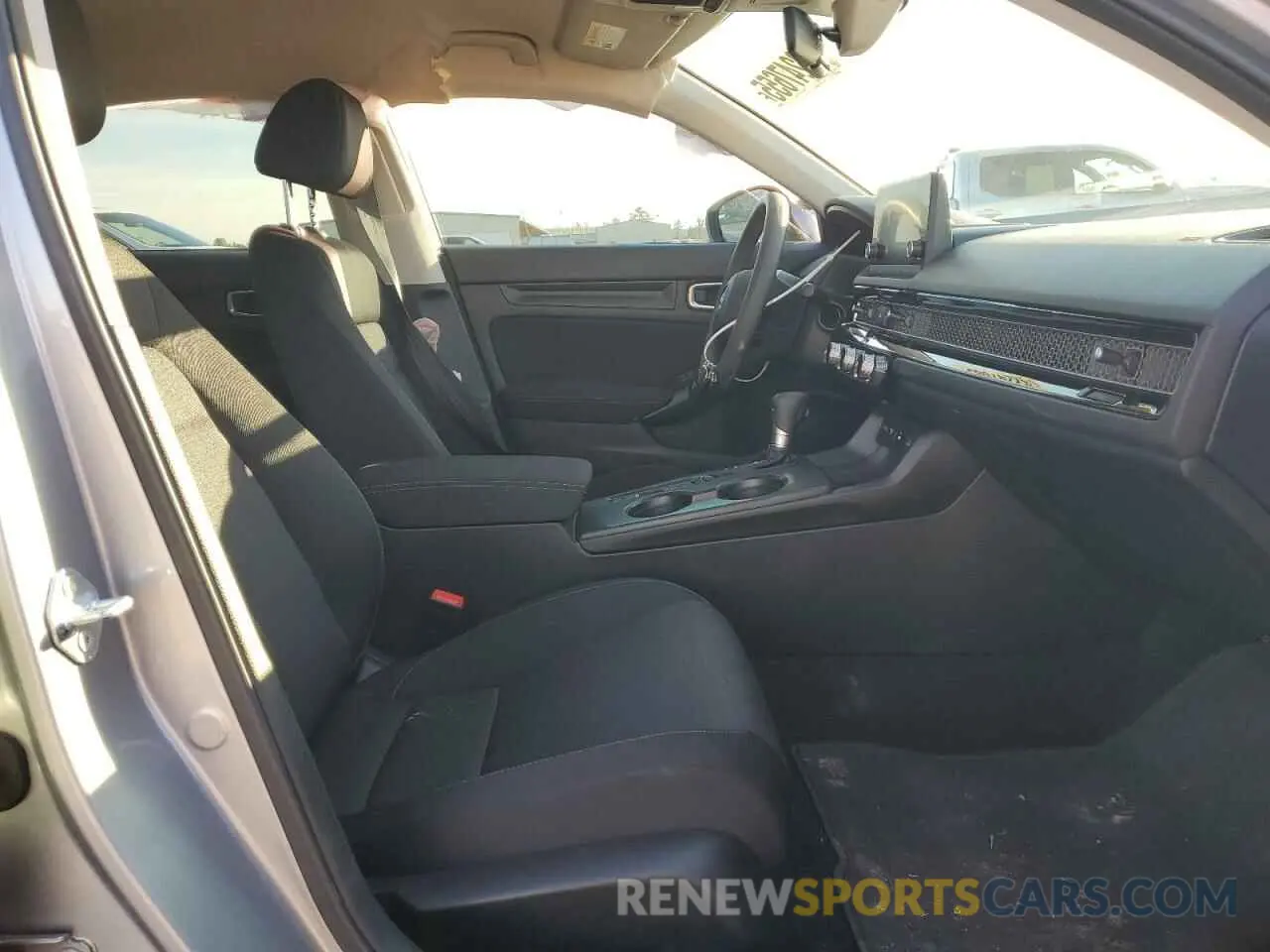 7 fotografías del automóvil dañado 2HGFE2F2XSH520447 HONDA CIVIC 2025