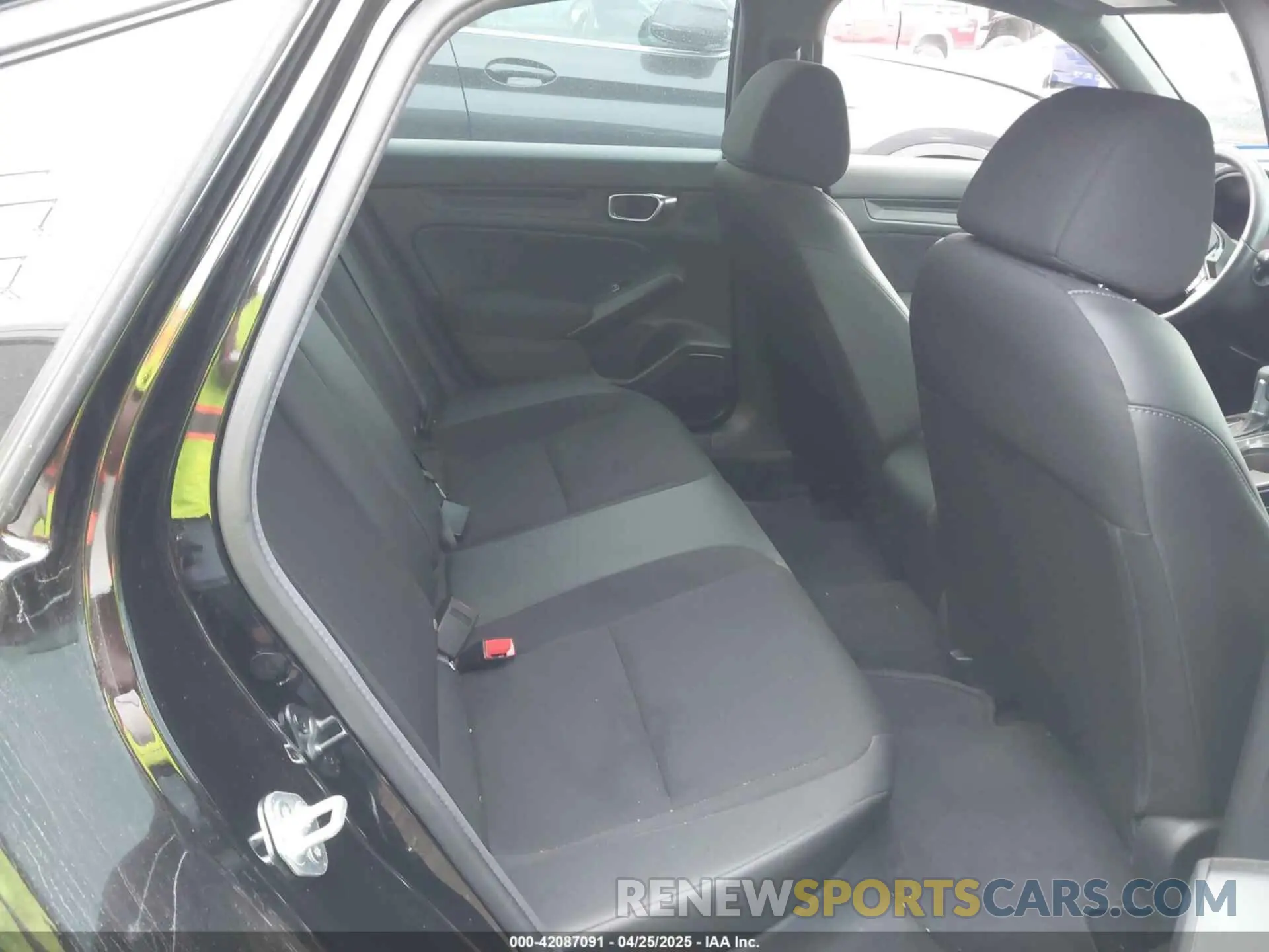 8 fotografías del automóvil dañado 2HGFE2F50SH507426 HONDA CIVIC 2025