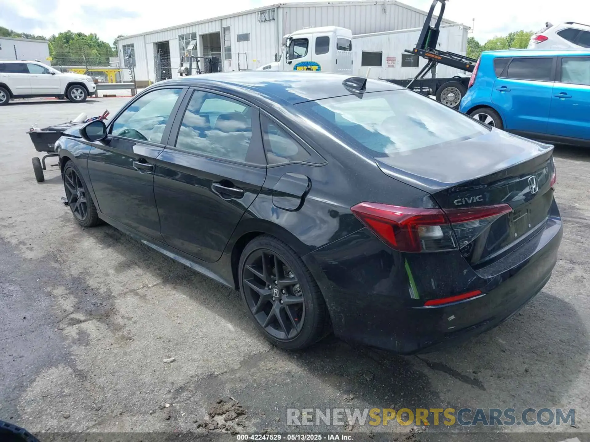 3 fotografías del automóvil dañado 2HGFE2F50SH509578 HONDA CIVIC 2025