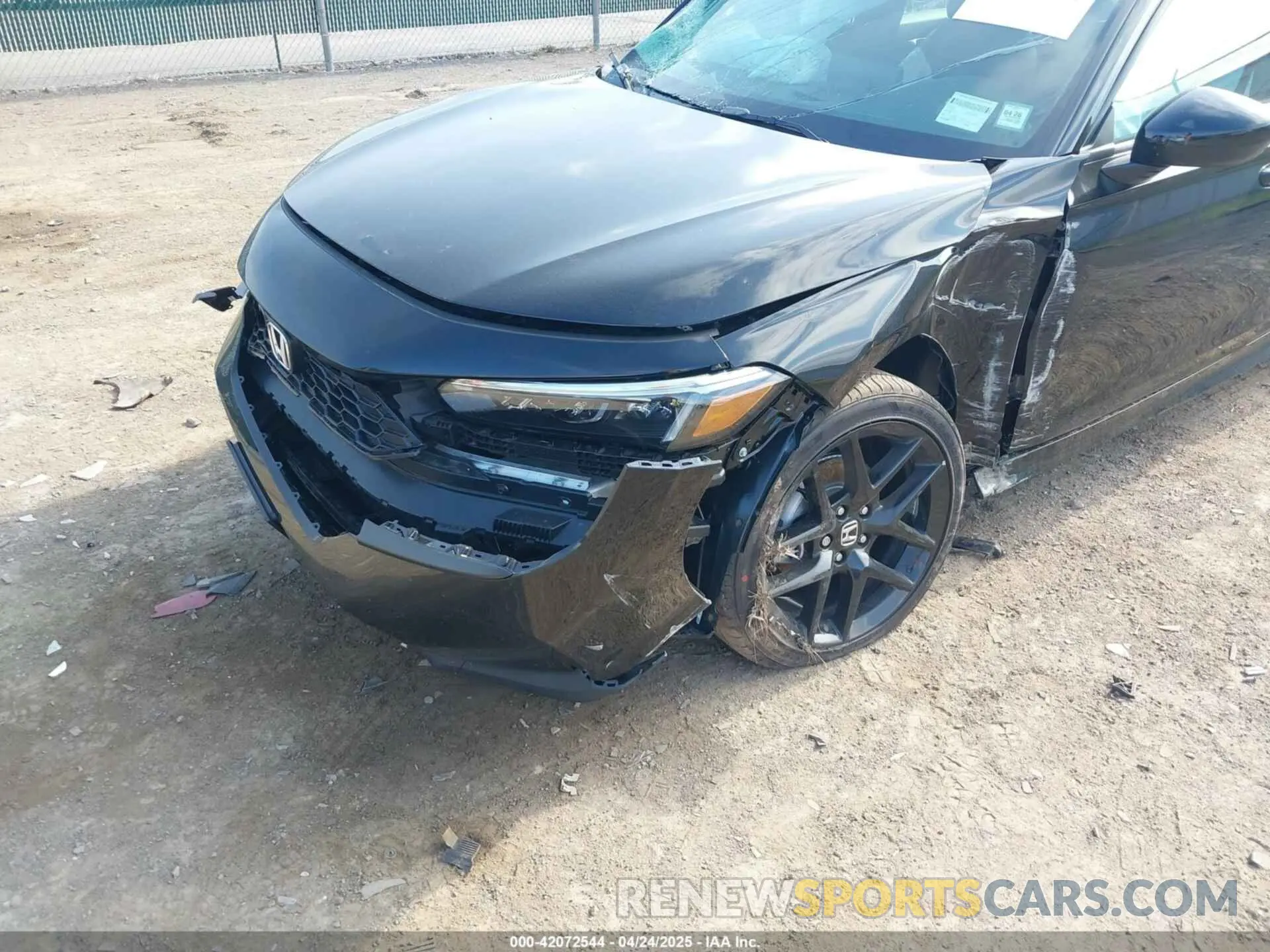 6 fotografías del automóvil dañado 2HGFE2F50SH566900 HONDA CIVIC 2025