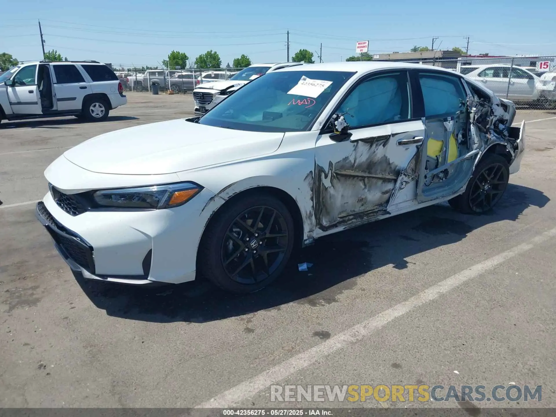 2 fotografías del automóvil dañado 2HGFE2F52SH545174 HONDA CIVIC 2025