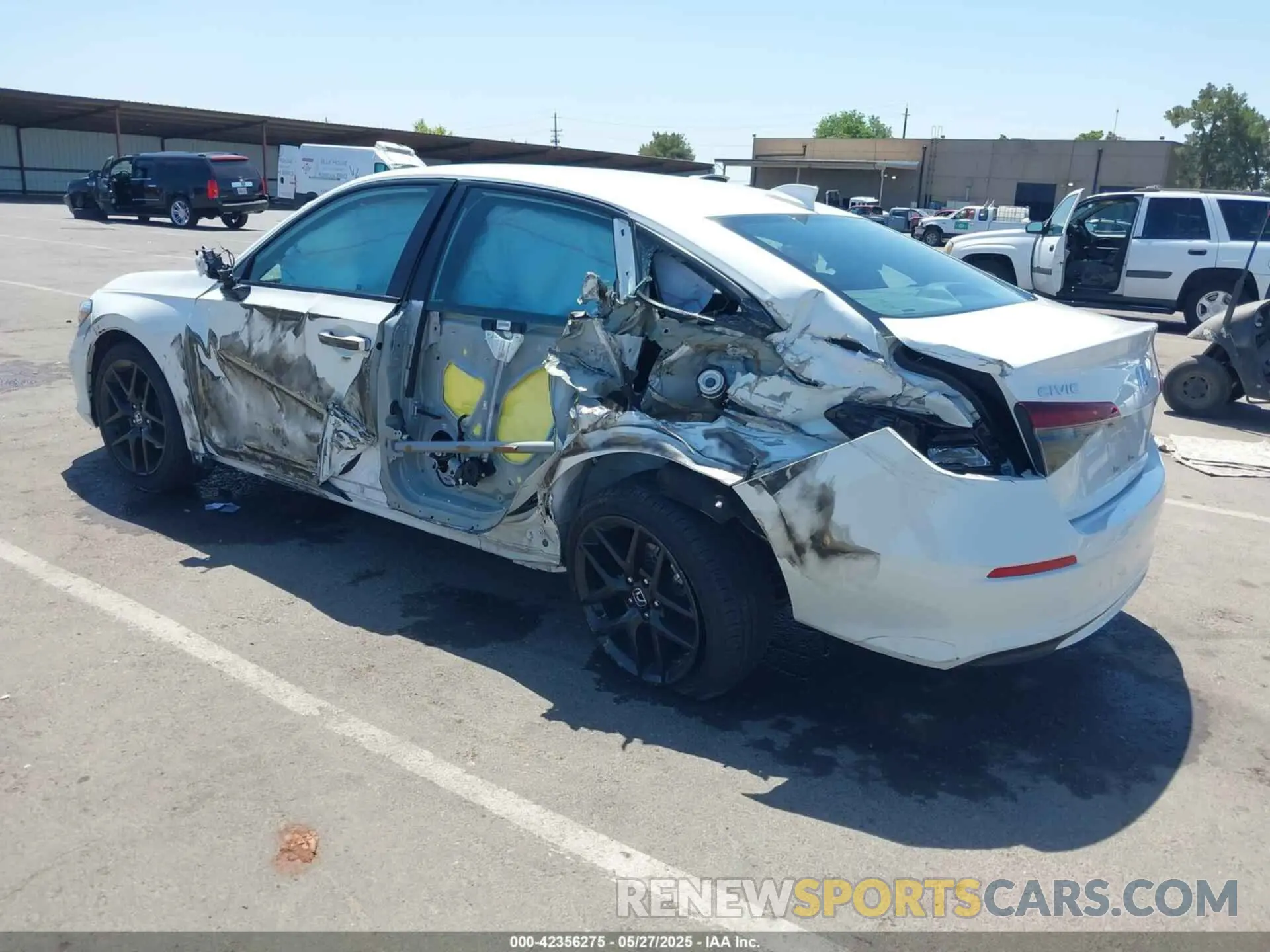 3 fotografías del automóvil dañado 2HGFE2F52SH545174 HONDA CIVIC 2025