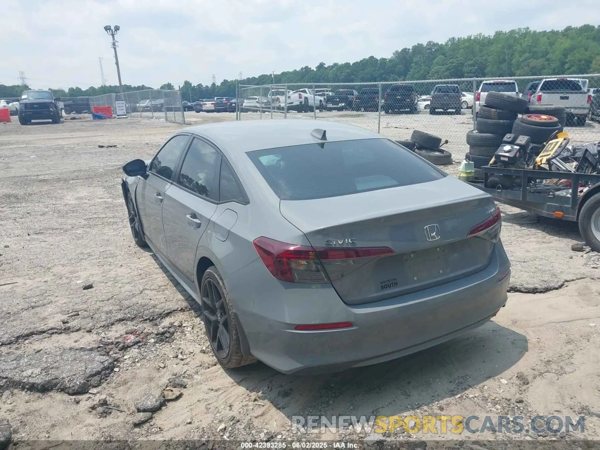 3 fotografías del automóvil dañado 2HGFE2F53SH508831 HONDA CIVIC 2025