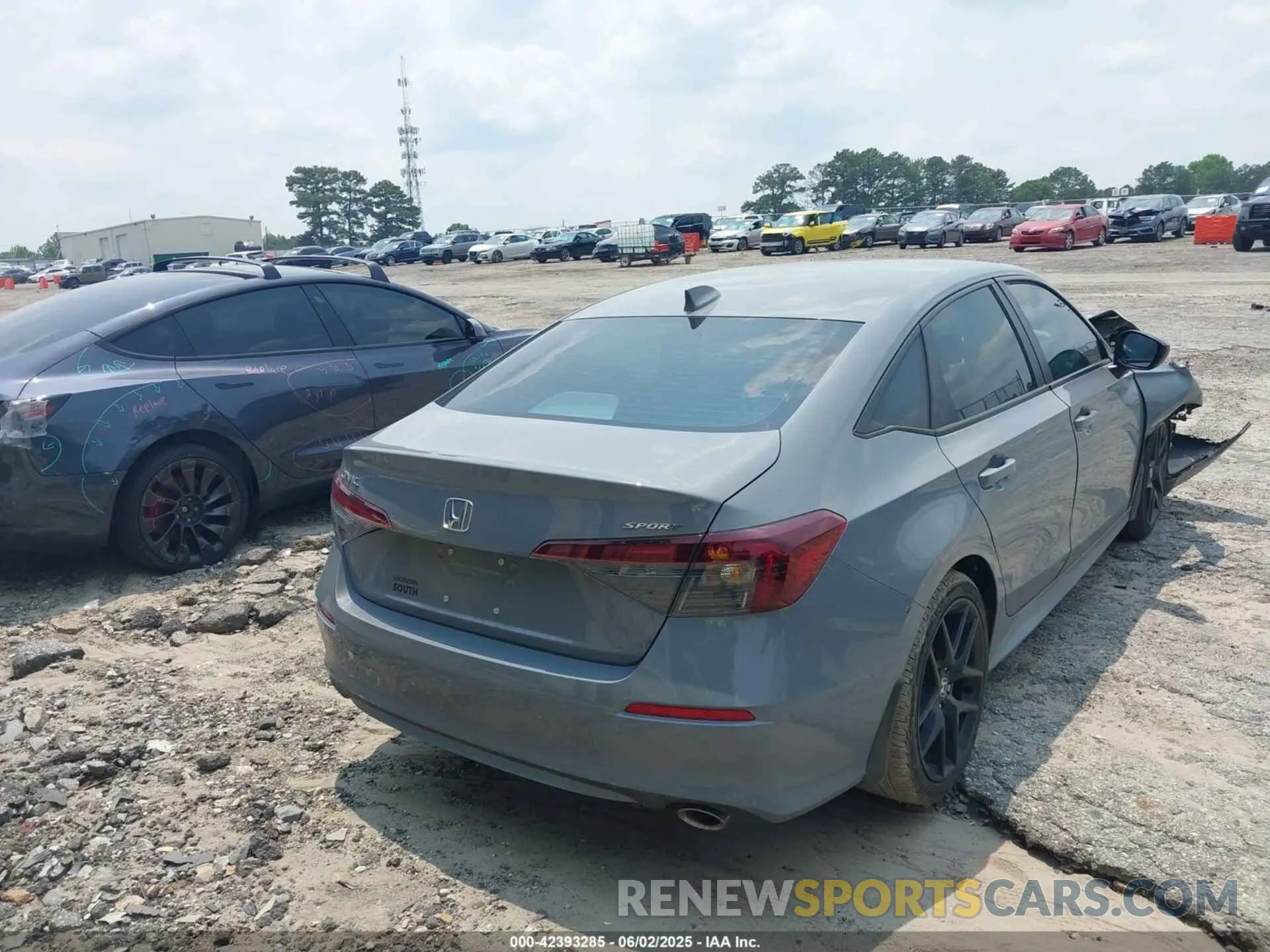 4 fotografías del automóvil dañado 2HGFE2F53SH508831 HONDA CIVIC 2025