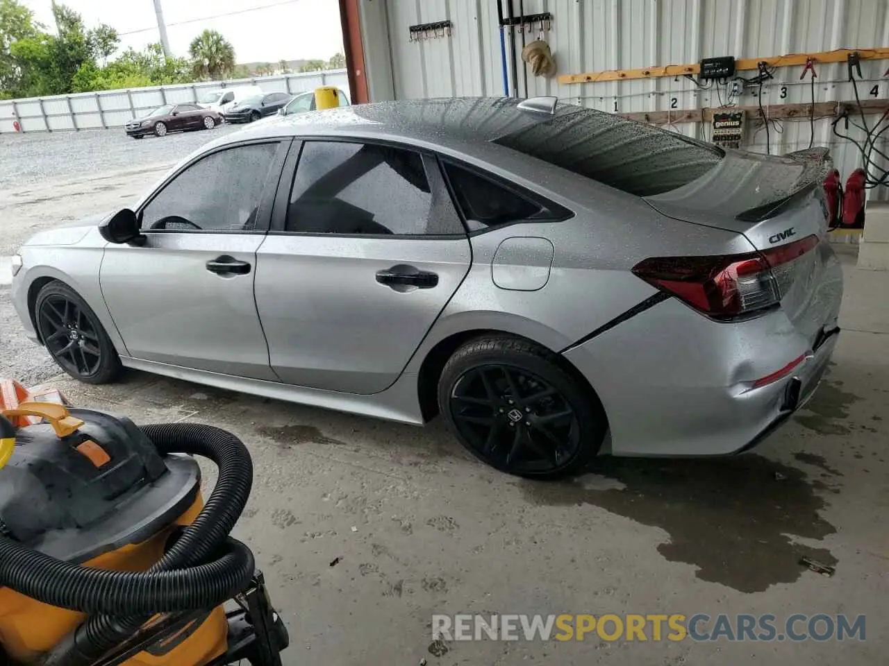 2 fotografías del automóvil dañado 2HGFE2F53SH521997 HONDA CIVIC 2025