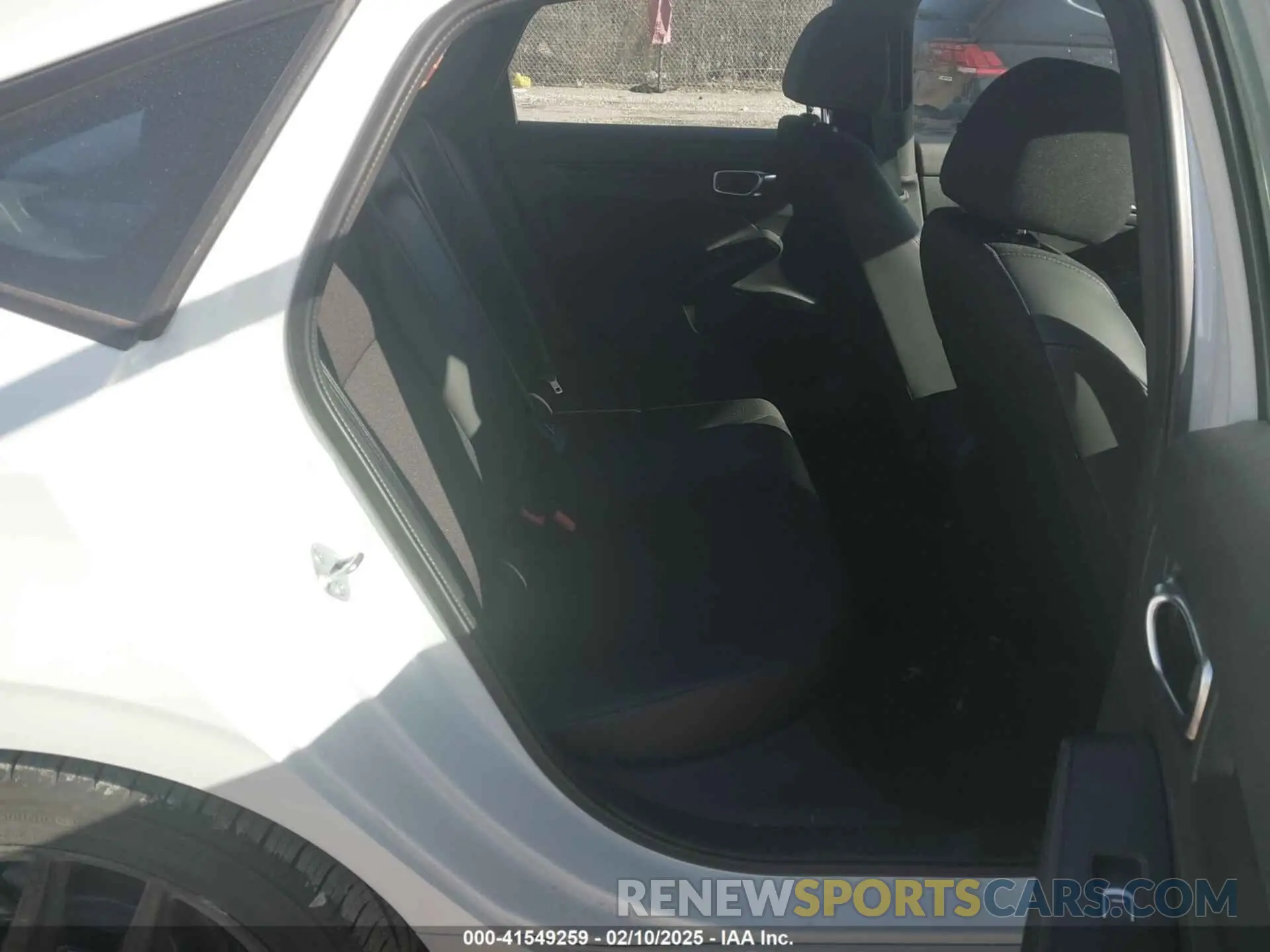 8 fotografías del automóvil dañado 2HGFE2F53SH527931 HONDA CIVIC 2025
