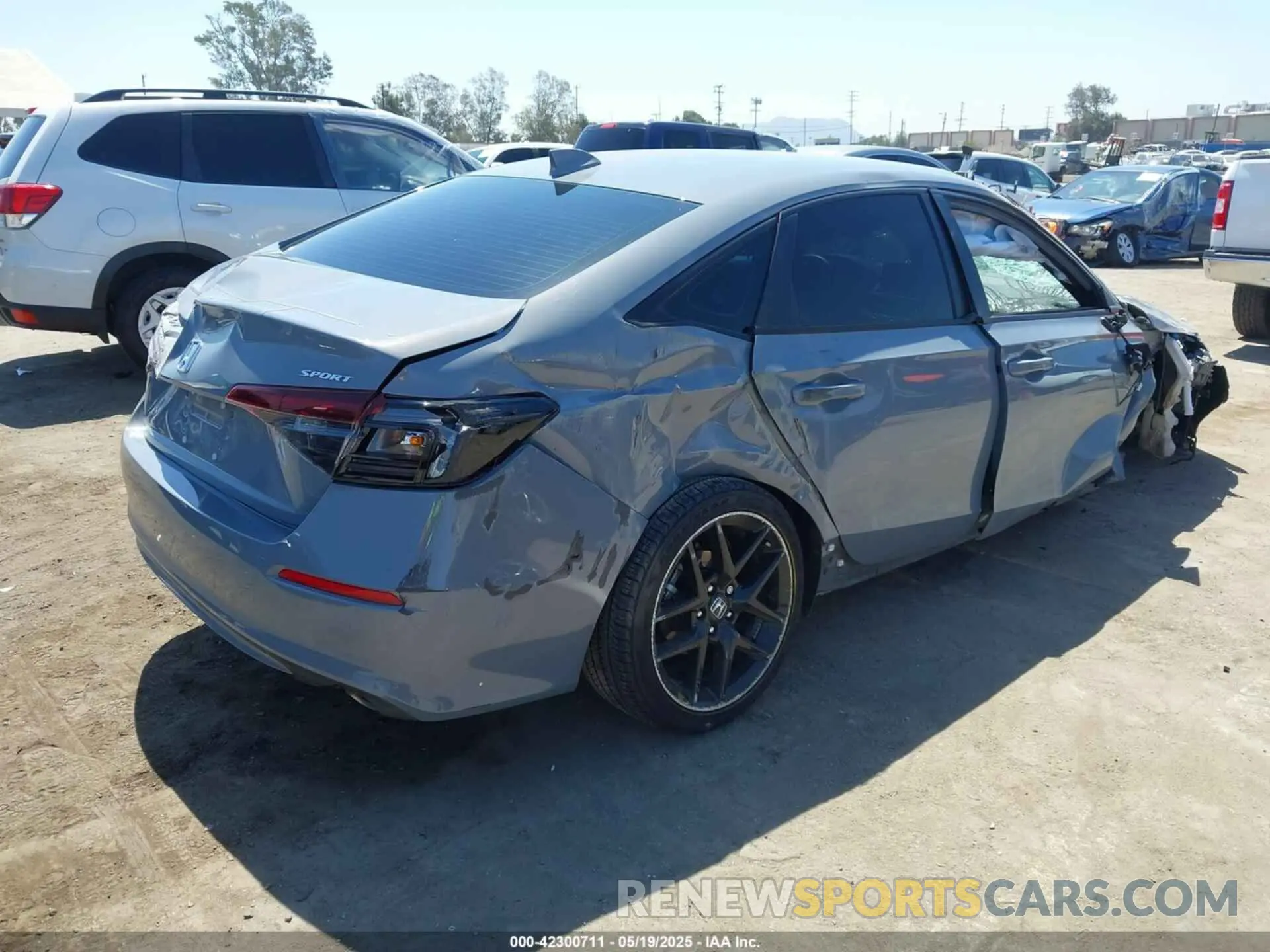 4 fotografías del automóvil dañado 2HGFE2F53SH534622 HONDA CIVIC 2025