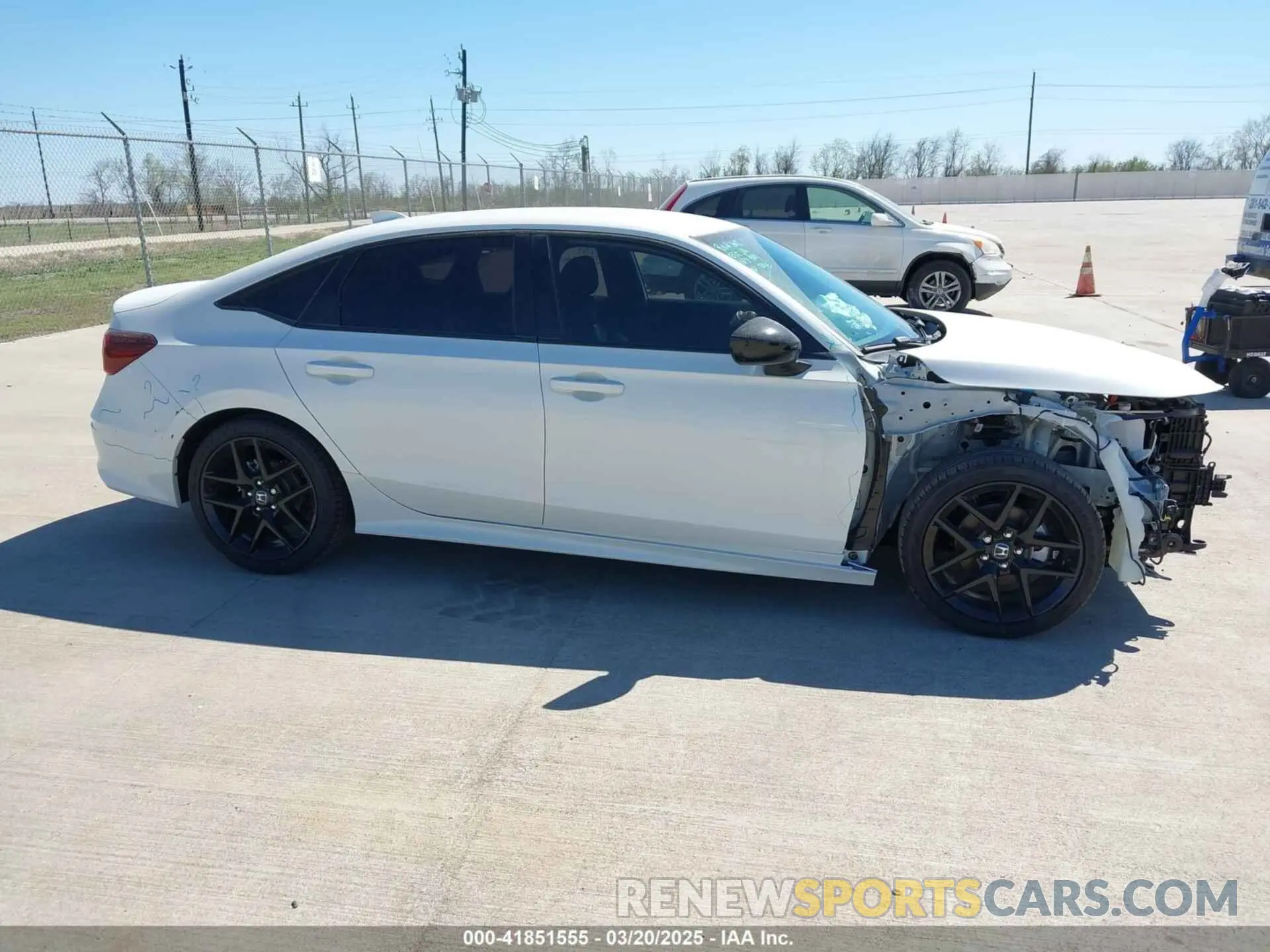 13 fotografías del automóvil dañado 2HGFE2F53SH545605 HONDA CIVIC 2025