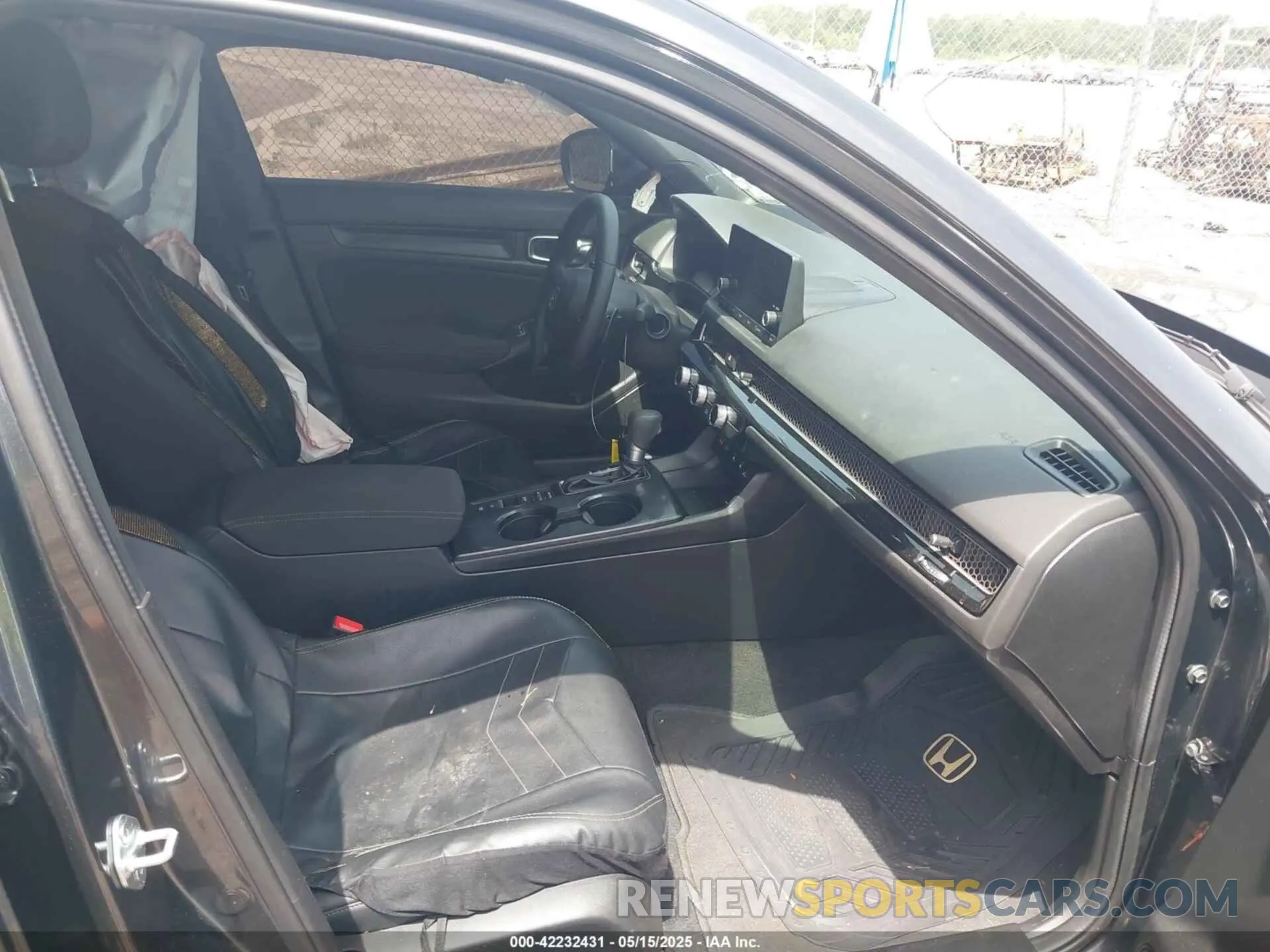 5 fotografías del automóvil dañado 2HGFE2F54SH518493 HONDA CIVIC 2025