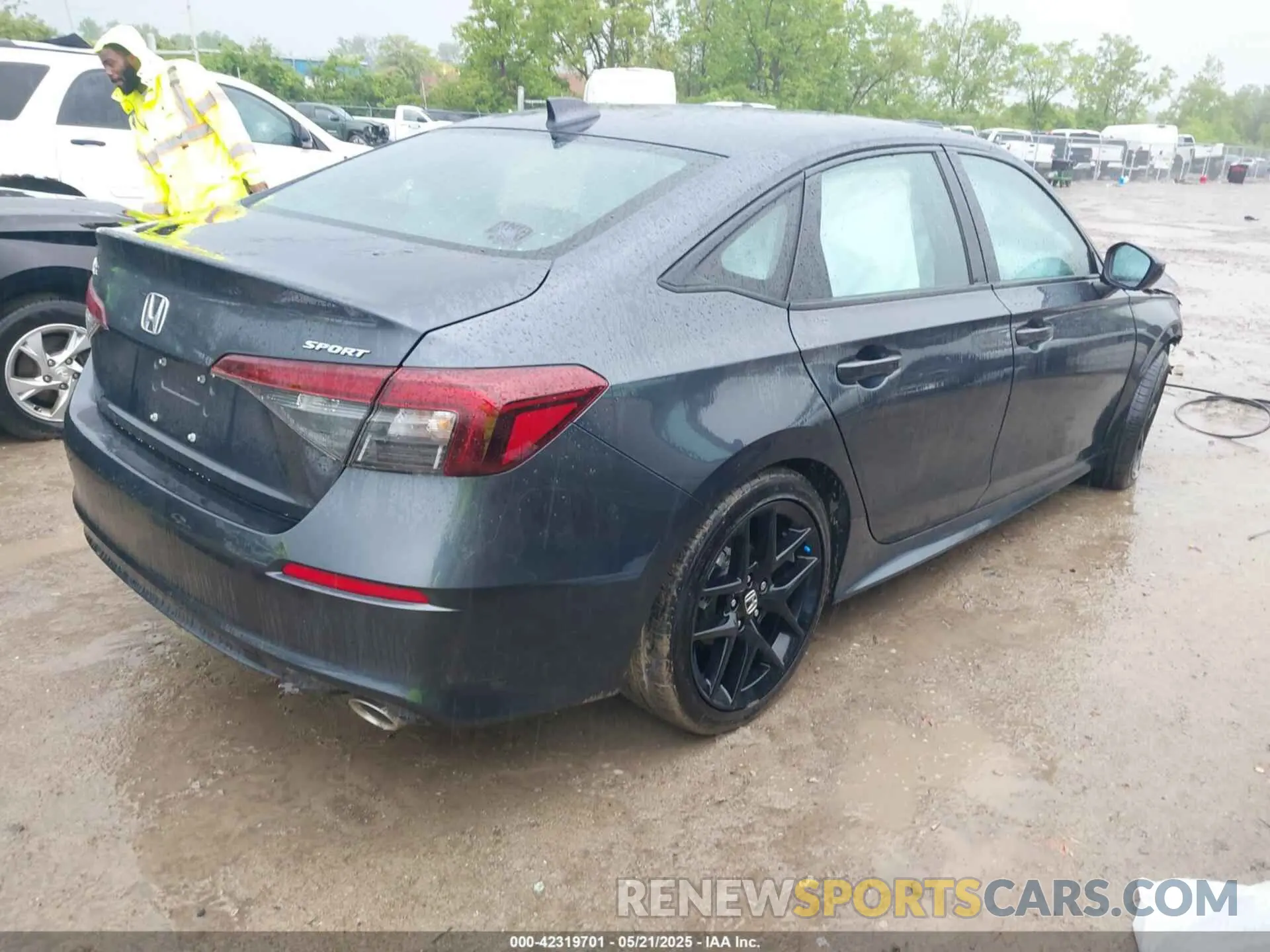 4 fotografías del automóvil dañado 2HGFE2F54SH574868 HONDA CIVIC 2025