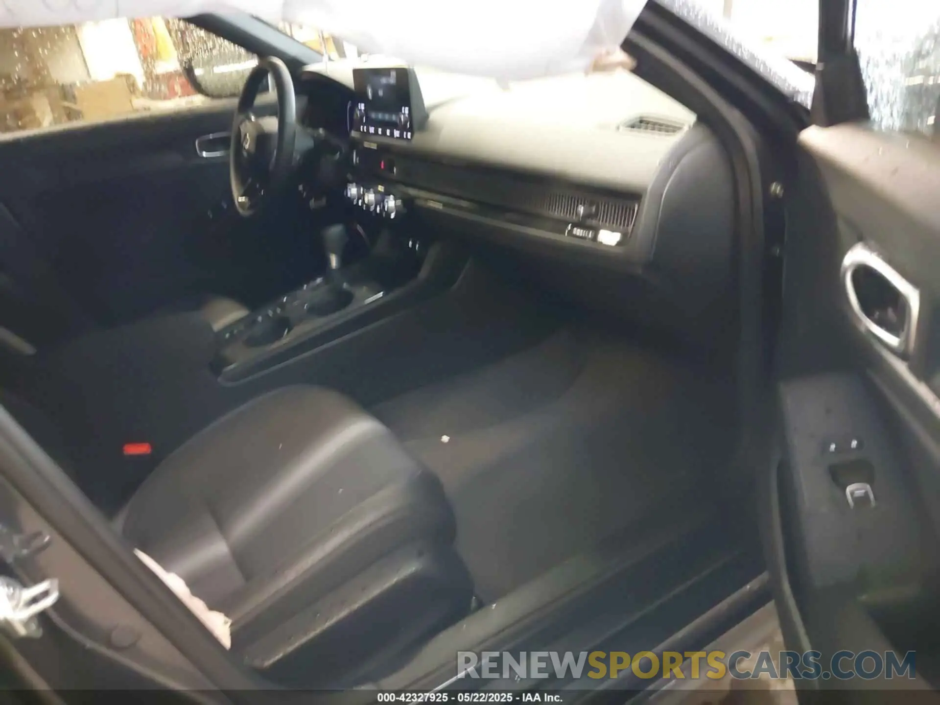 5 fotografías del automóvil dañado 2HGFE2F54SH585014 HONDA CIVIC 2025
