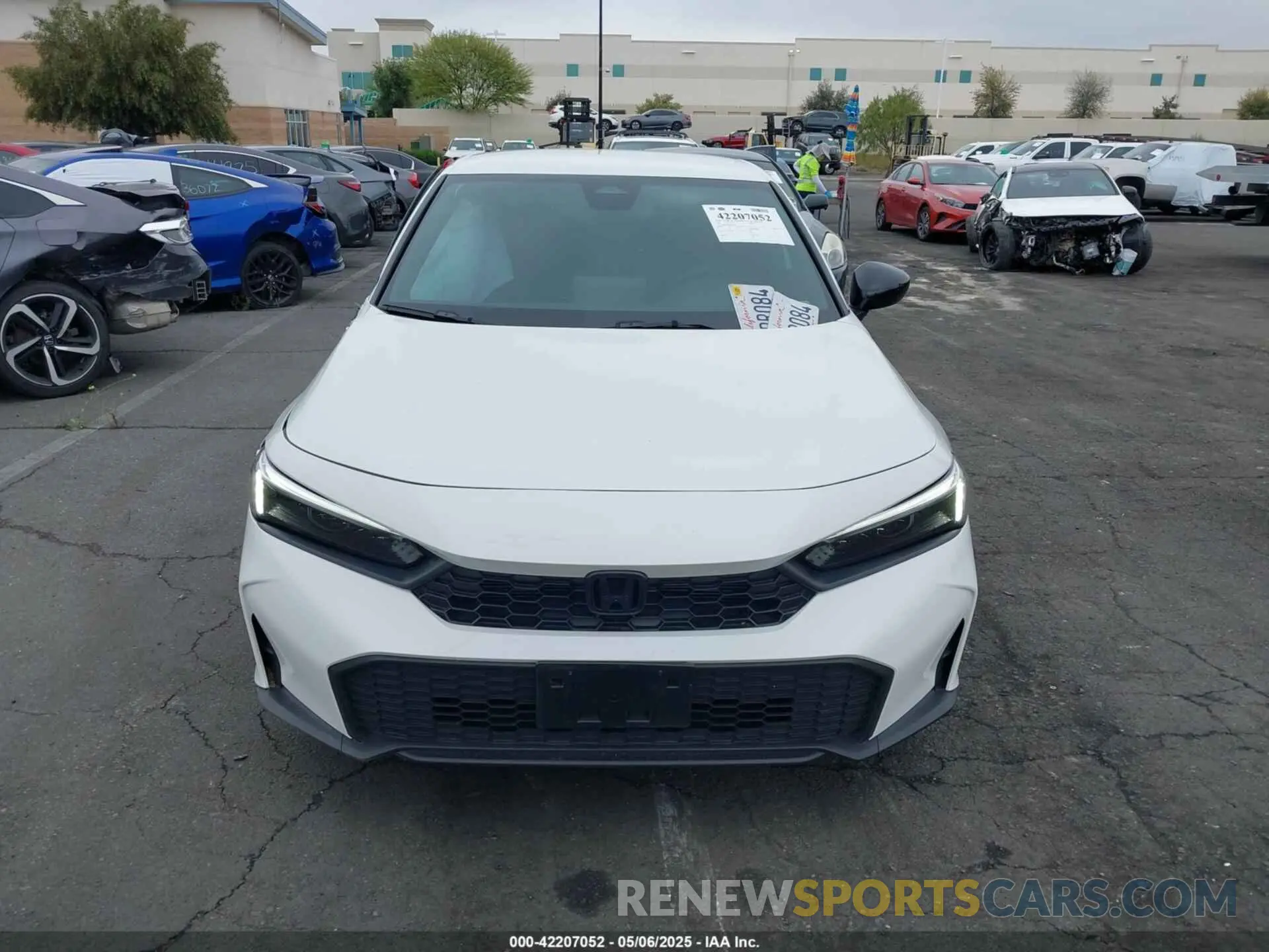 12 fotografías del automóvil dañado 2HGFE2F55SH502190 HONDA CIVIC 2025
