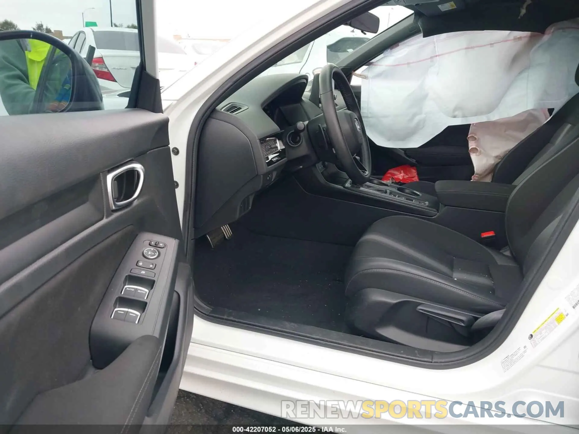 5 fotografías del automóvil dañado 2HGFE2F55SH502190 HONDA CIVIC 2025