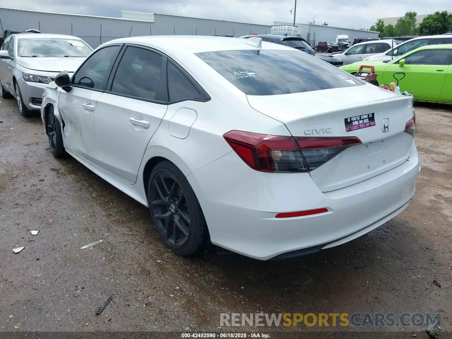 3 fotografías del automóvil dañado 2HGFE2F55SH510810 HONDA CIVIC 2025