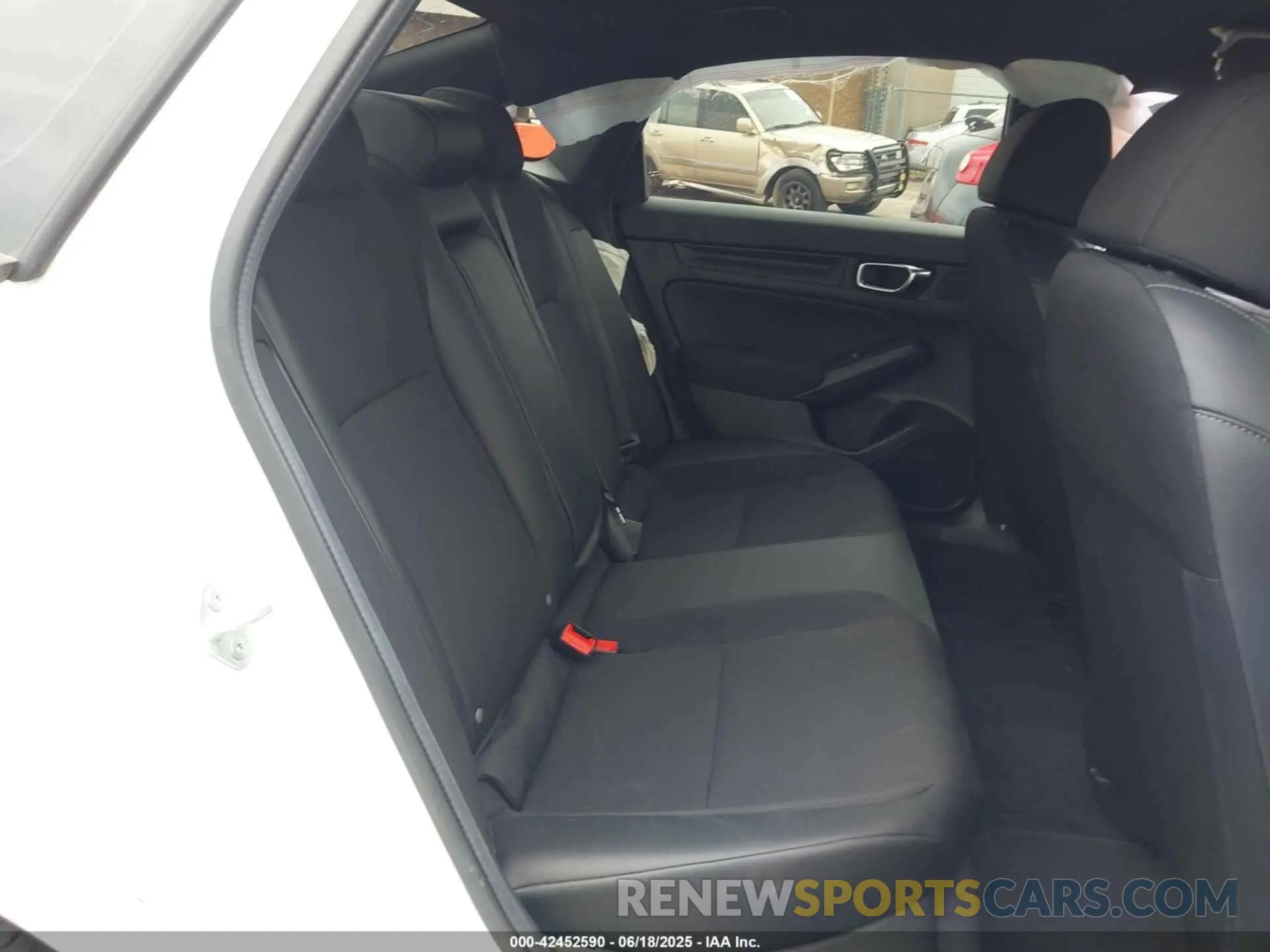 8 fotografías del automóvil dañado 2HGFE2F55SH510810 HONDA CIVIC 2025