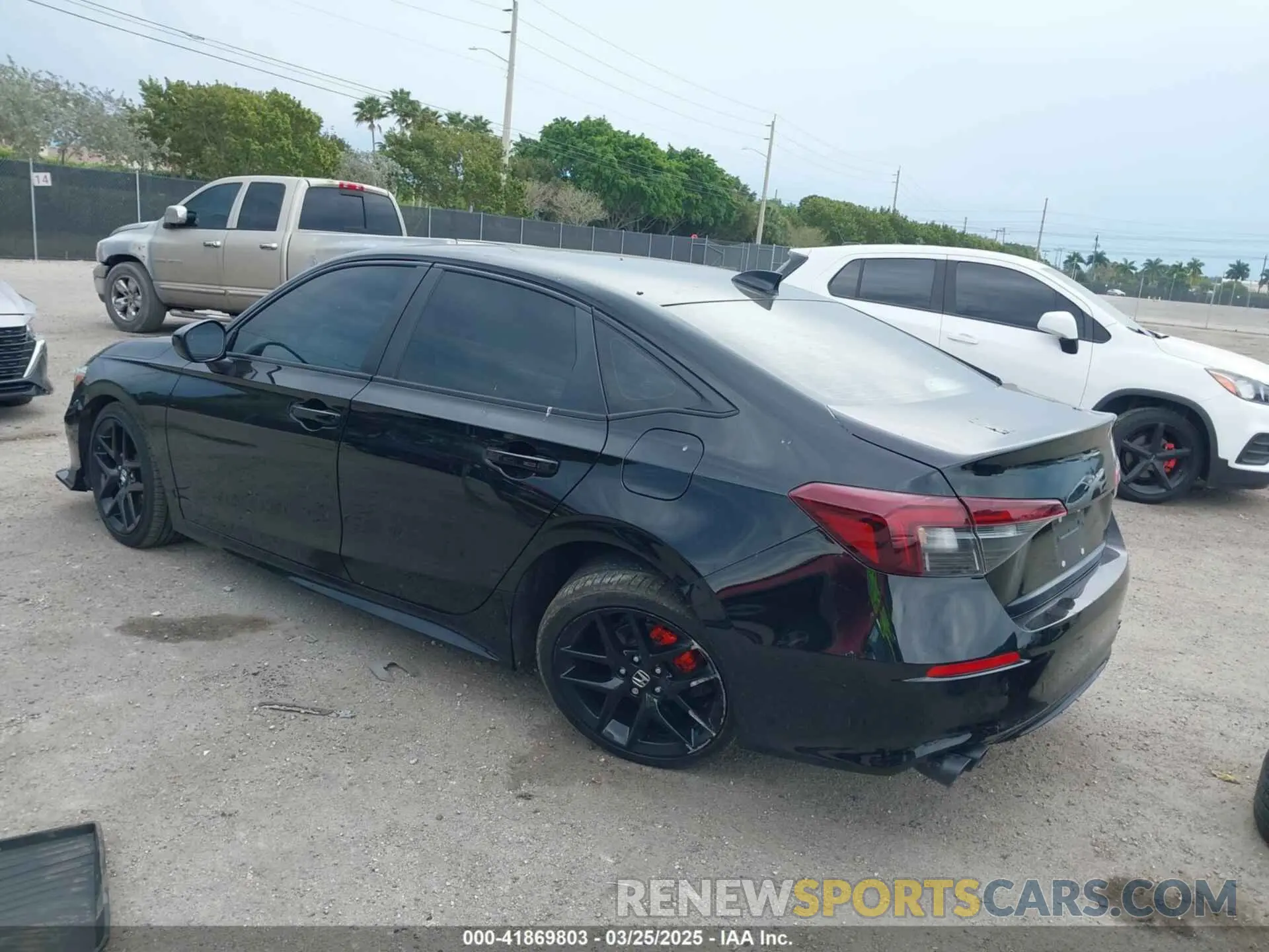3 fotografías del automóvil dañado 2HGFE2F55SH537473 HONDA CIVIC 2025