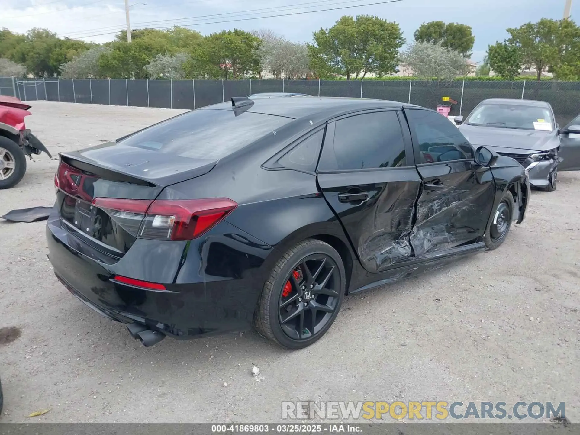 4 fotografías del automóvil dañado 2HGFE2F55SH537473 HONDA CIVIC 2025