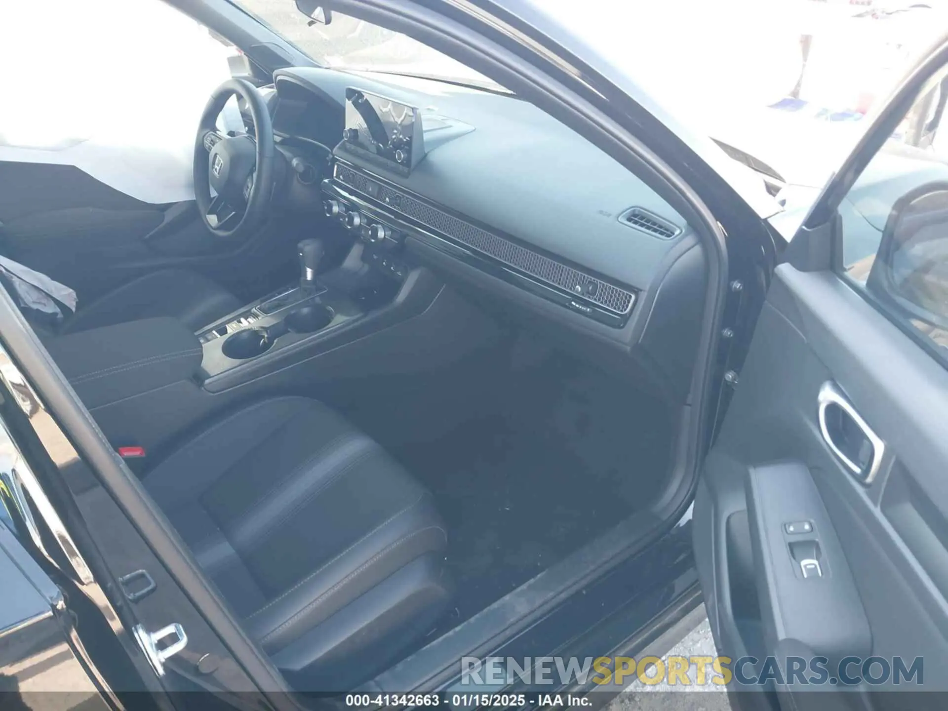 5 fotografías del automóvil dañado 2HGFE2F55SH553219 HONDA CIVIC 2025