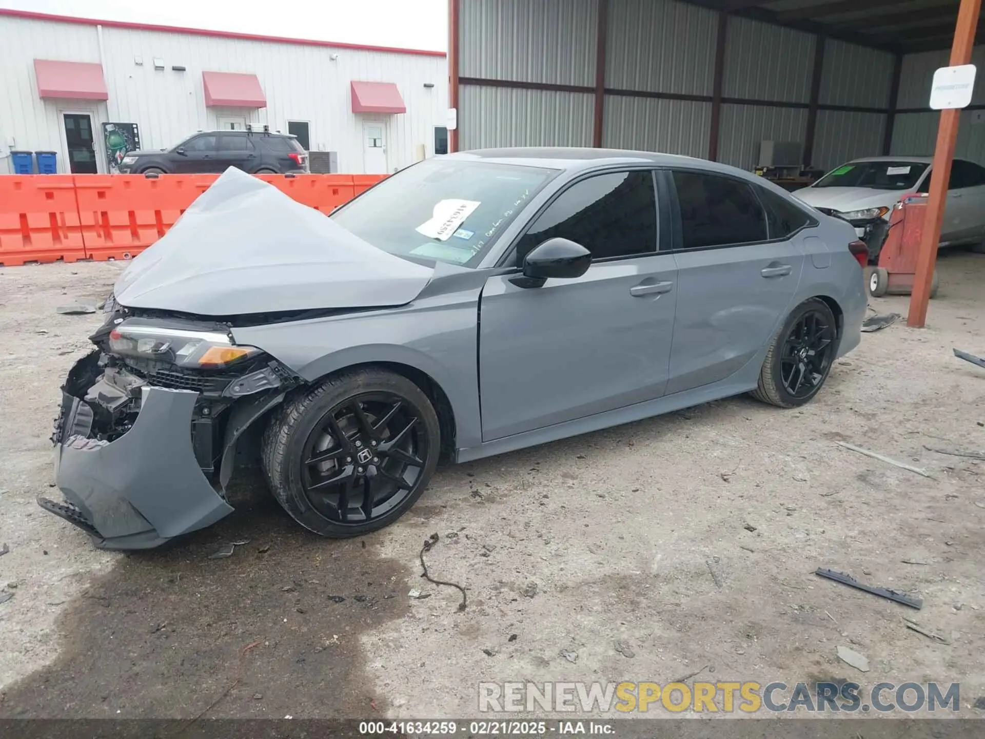 2 fotografías del automóvil dañado 2HGFE2F56SH505972 HONDA CIVIC 2025