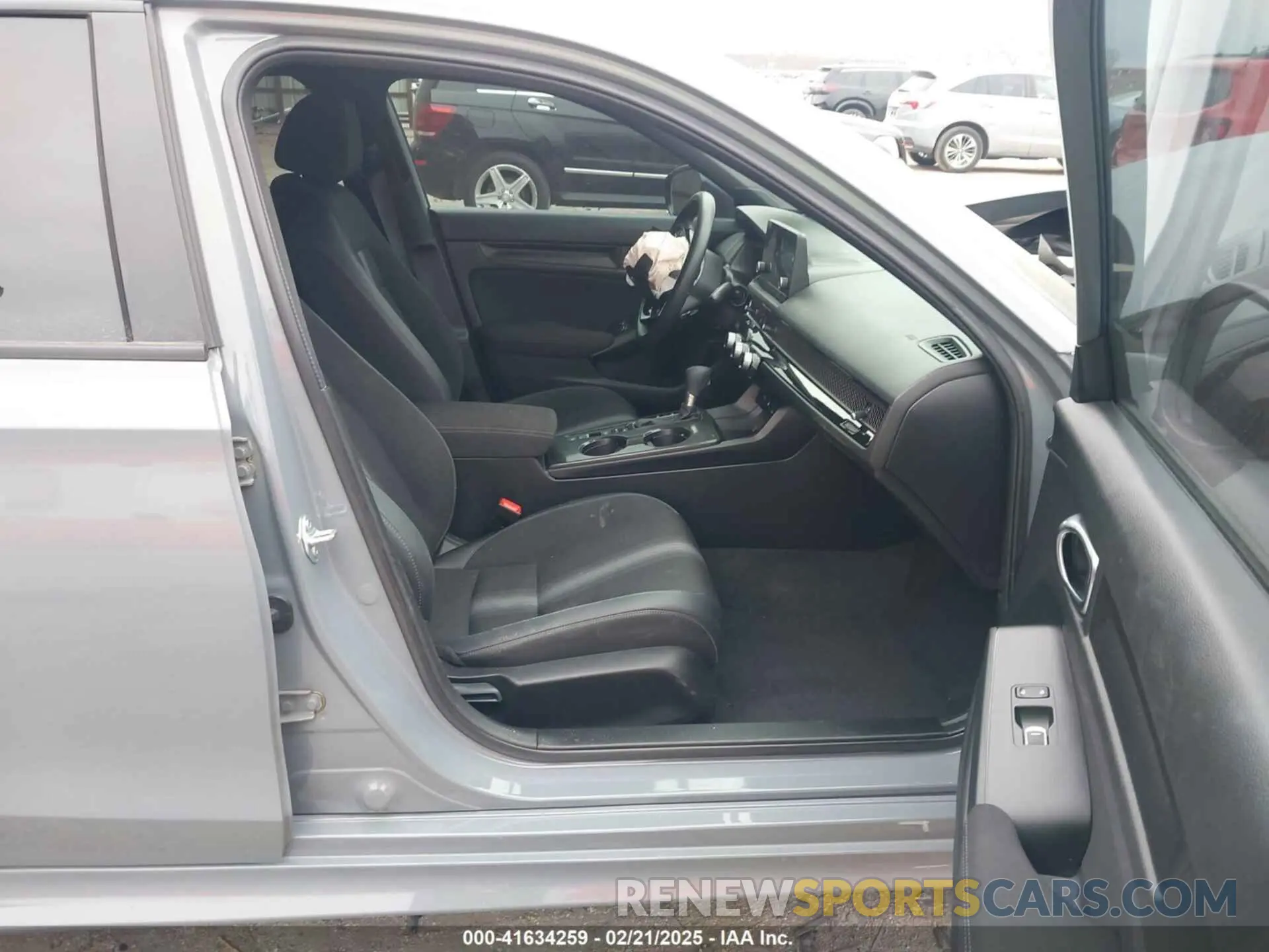 5 fotografías del automóvil dañado 2HGFE2F56SH505972 HONDA CIVIC 2025