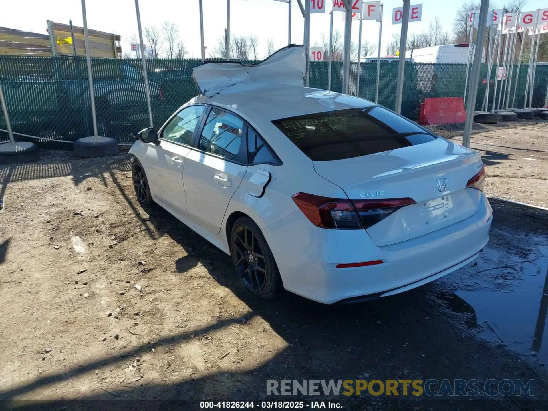 3 fotografías del automóvil dañado 2HGFE2F56SH532606 HONDA CIVIC 2025