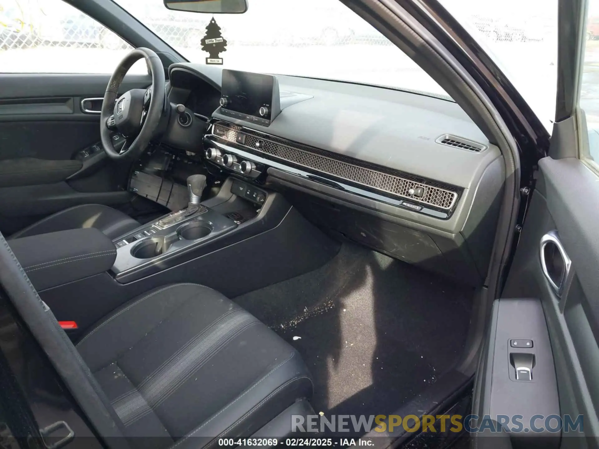 5 fotografías del automóvil dañado 2HGFE2F56SH534078 HONDA CIVIC 2025