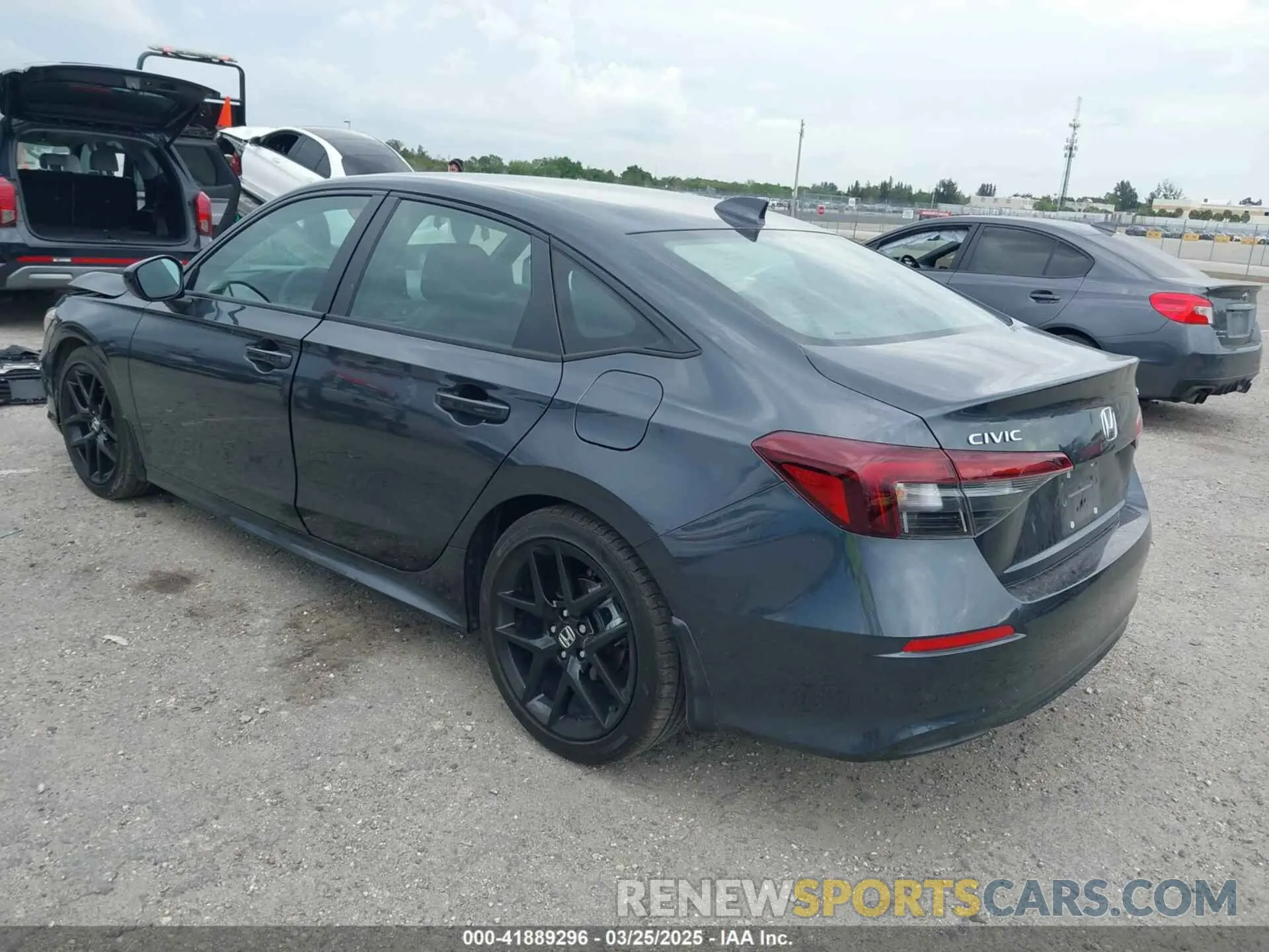 3 fotografías del automóvil dañado 2HGFE2F56SH546313 HONDA CIVIC 2025