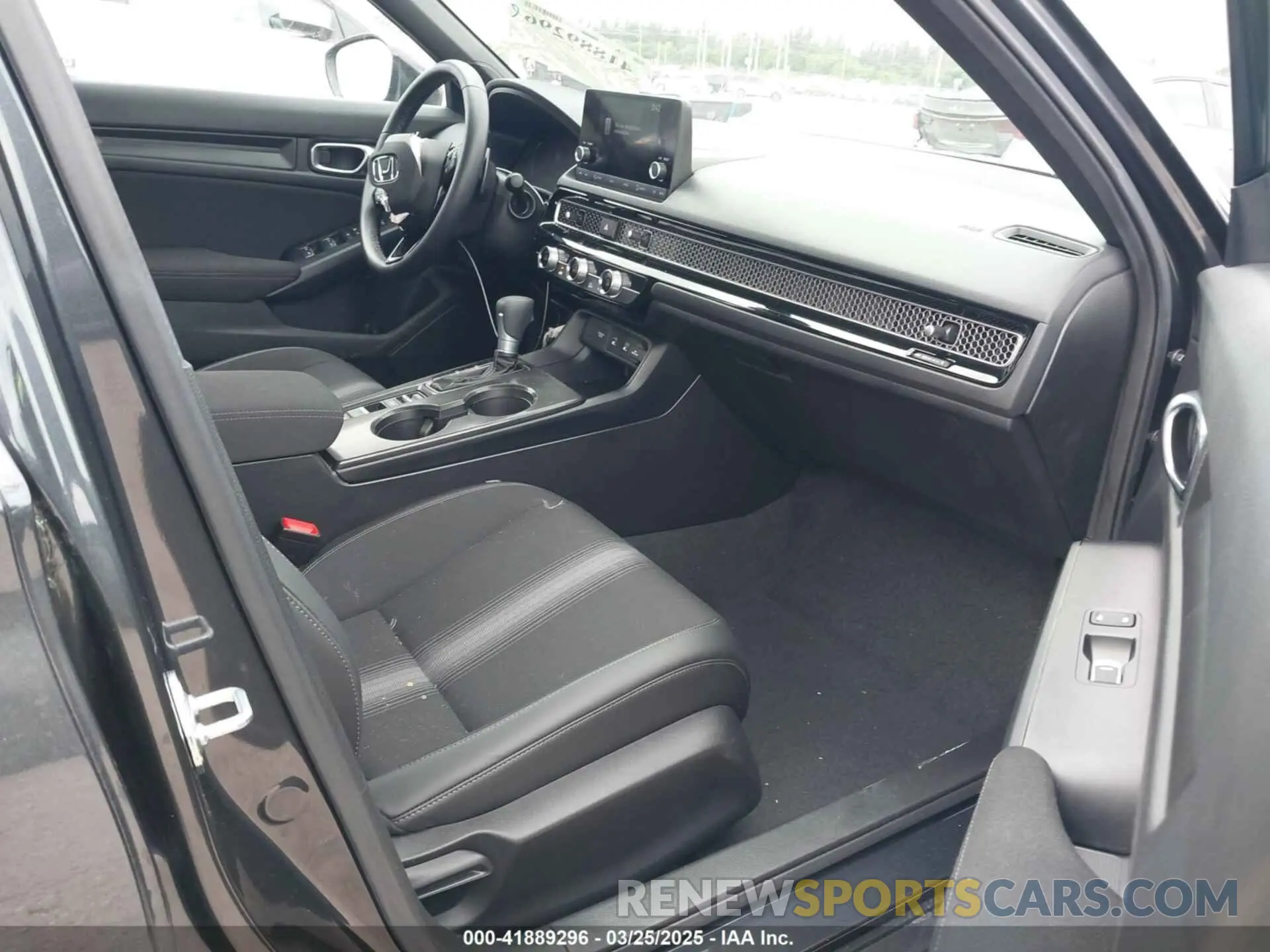 5 fotografías del automóvil dañado 2HGFE2F56SH546313 HONDA CIVIC 2025