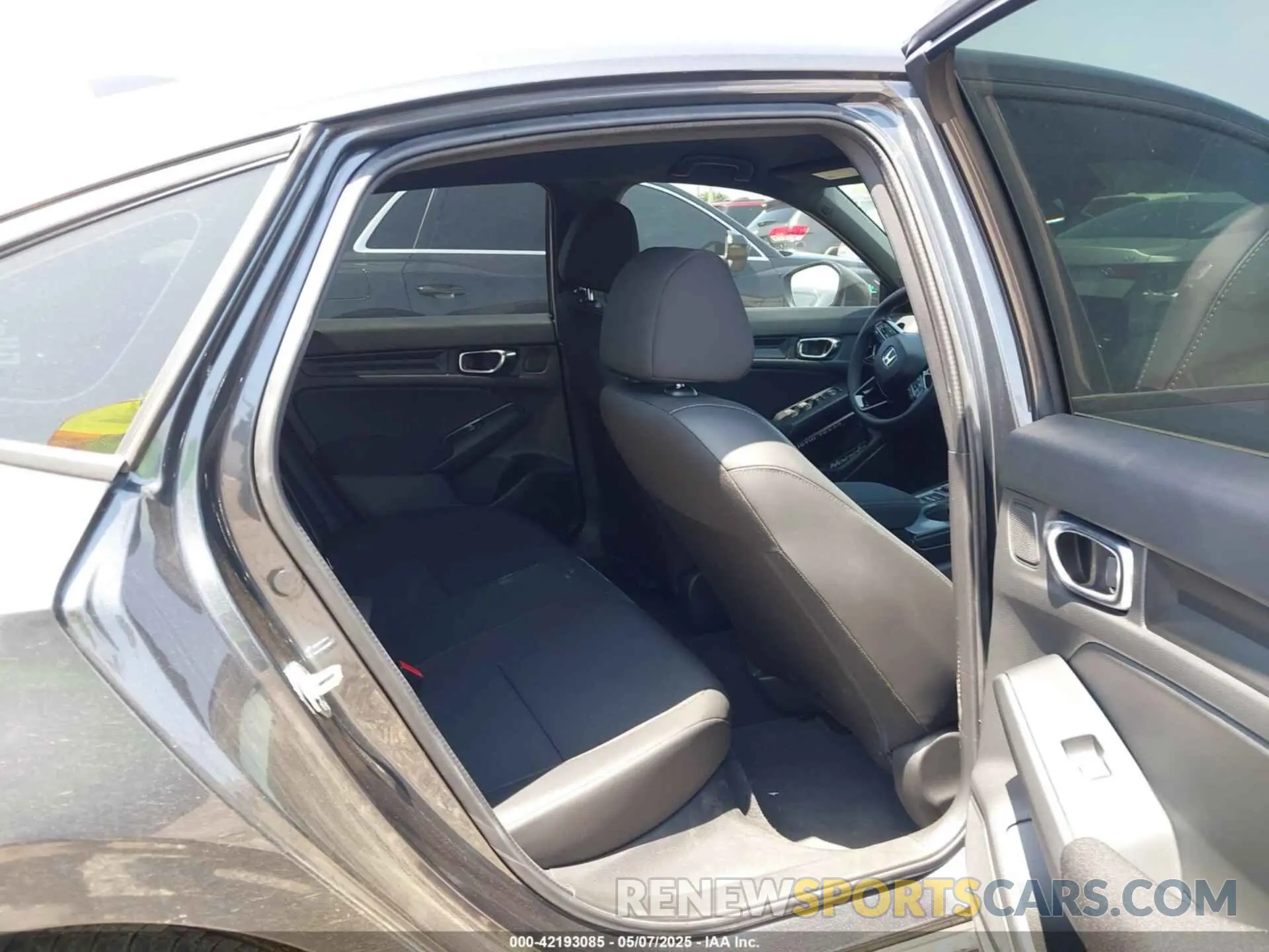 8 fotografías del automóvil dañado 2HGFE2F56SH559594 HONDA CIVIC 2025
