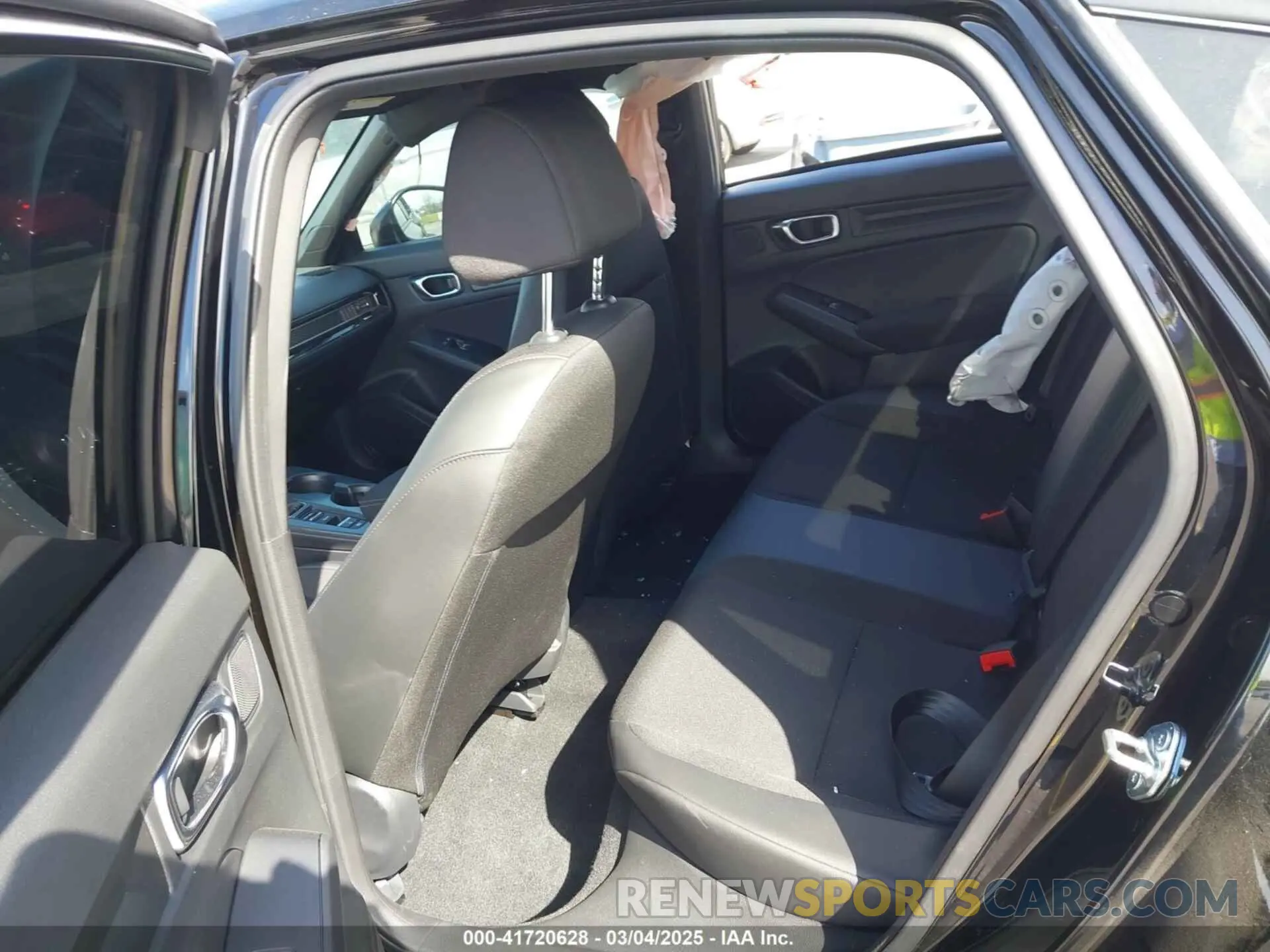 8 fotografías del automóvil dañado 2HGFE2F56SH569638 HONDA CIVIC 2025