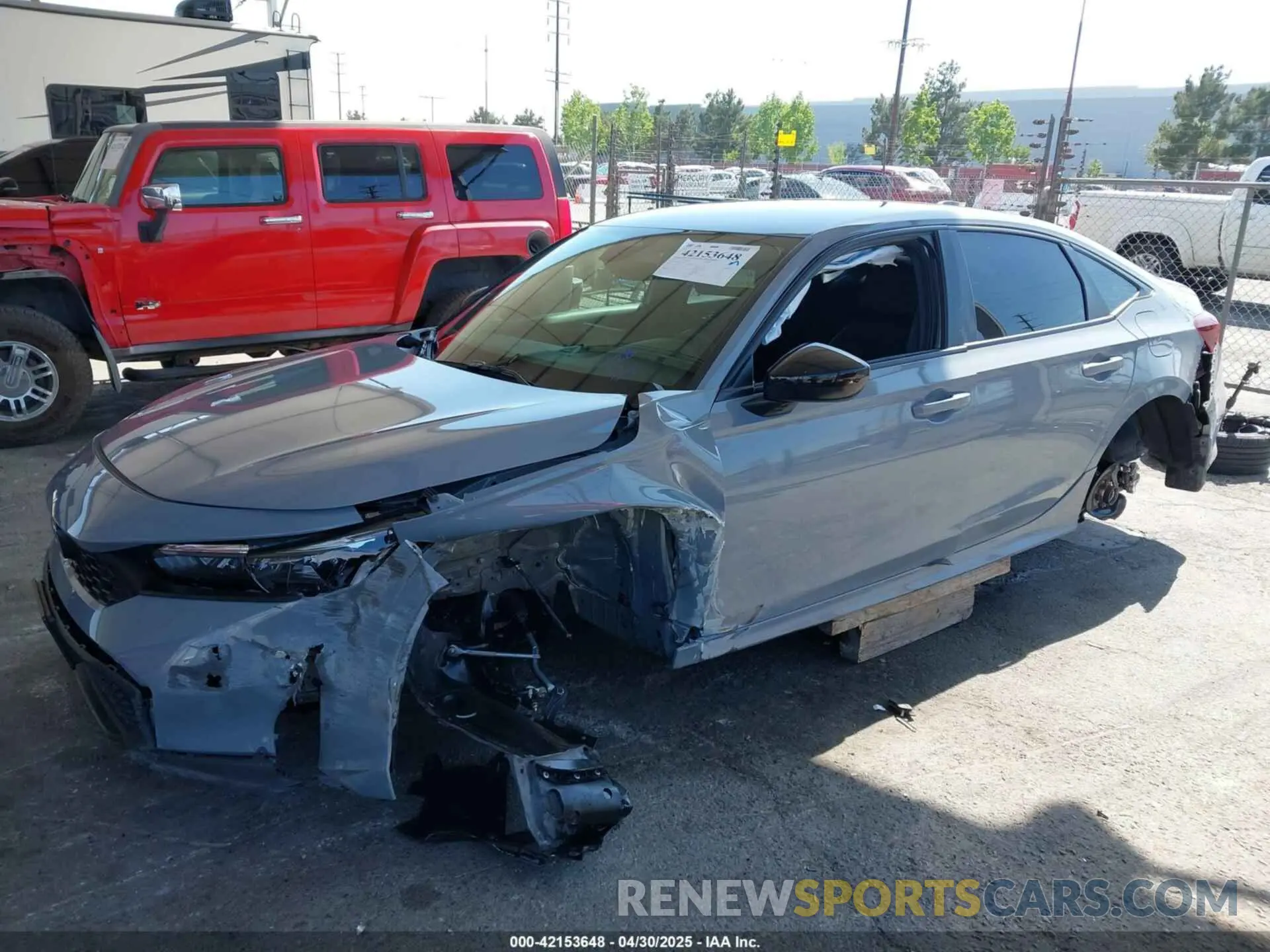 2 fotografías del automóvil dañado 2HGFE2F57SH504703 HONDA CIVIC 2025