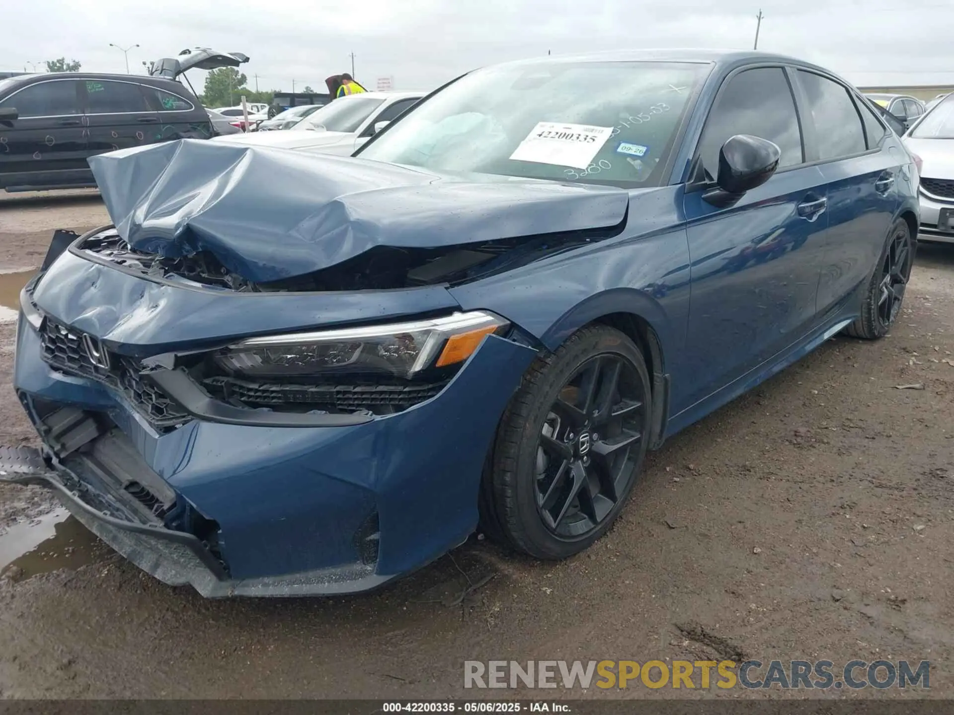2 fotografías del automóvil dañado 2HGFE2F57SH533280 HONDA CIVIC 2025