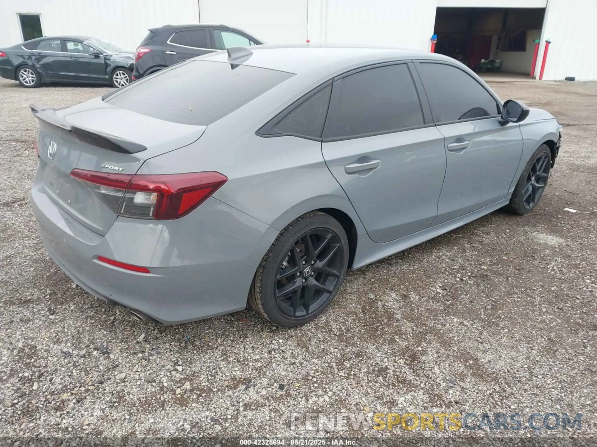 4 fotografías del automóvil dañado 2HGFE2F57SH545865 HONDA CIVIC 2025
