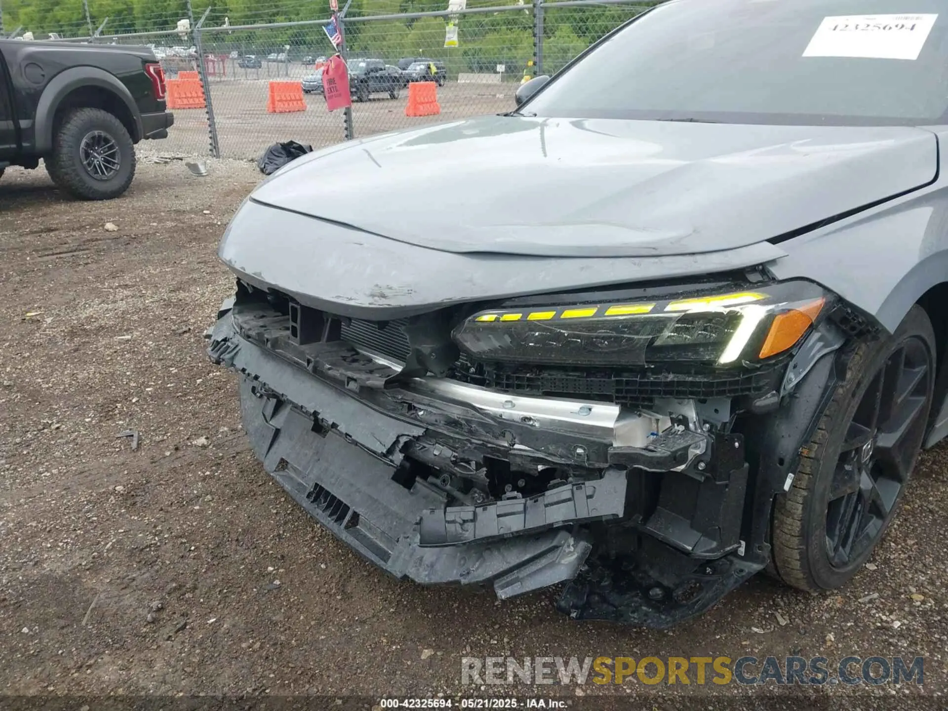 6 fotografías del automóvil dañado 2HGFE2F57SH545865 HONDA CIVIC 2025