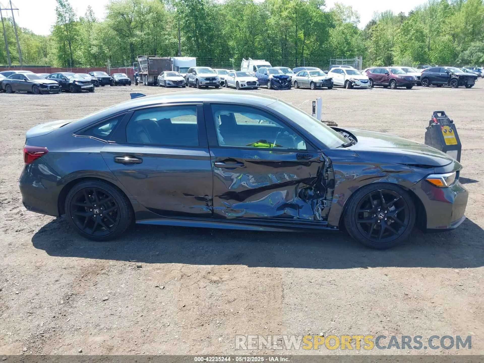 13 fotografías del automóvil dañado 2HGFE2F59SH520756 HONDA CIVIC 2025