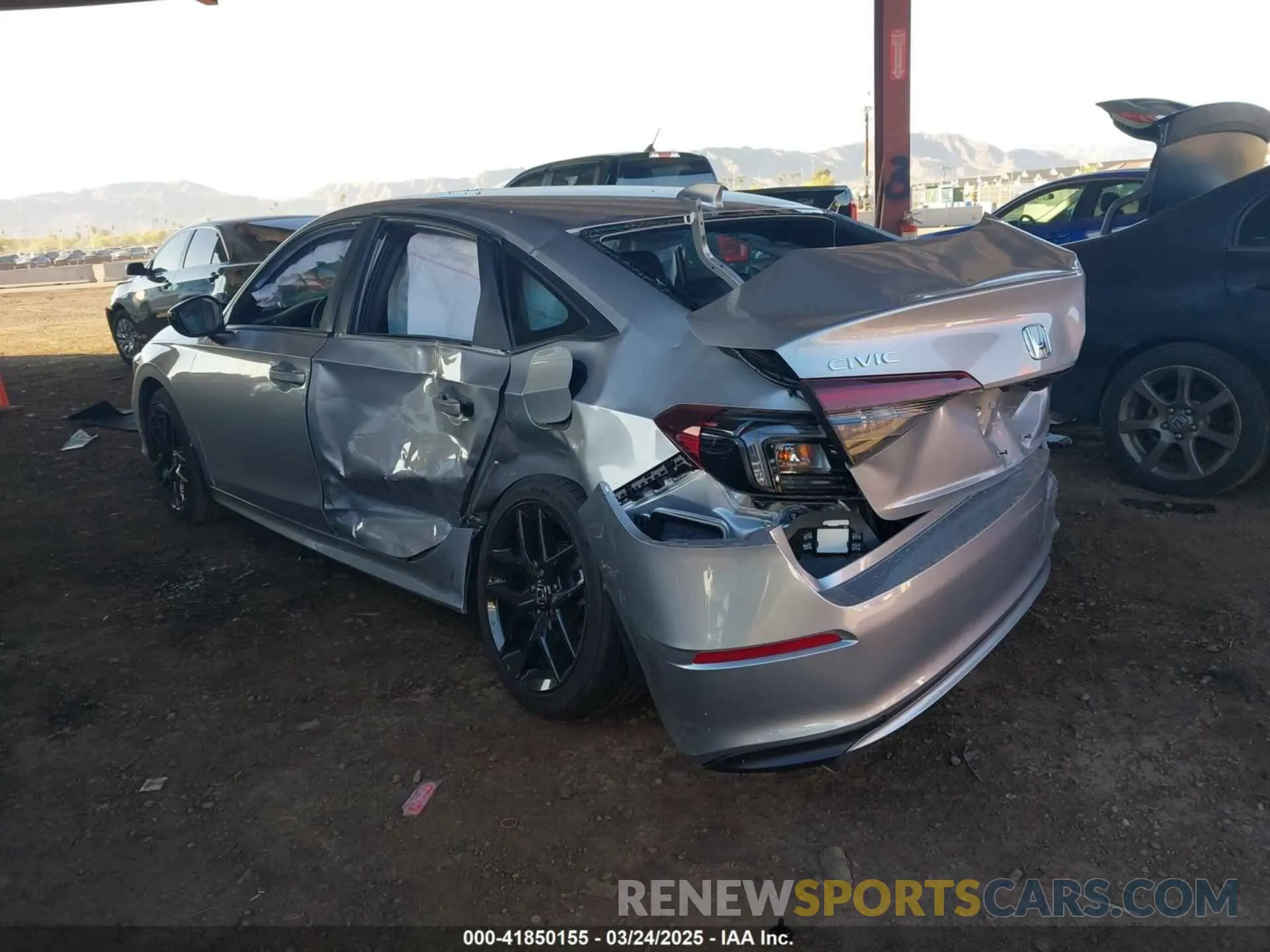 3 fotografías del automóvil dañado 2HGFE2F59SH536245 HONDA CIVIC 2025