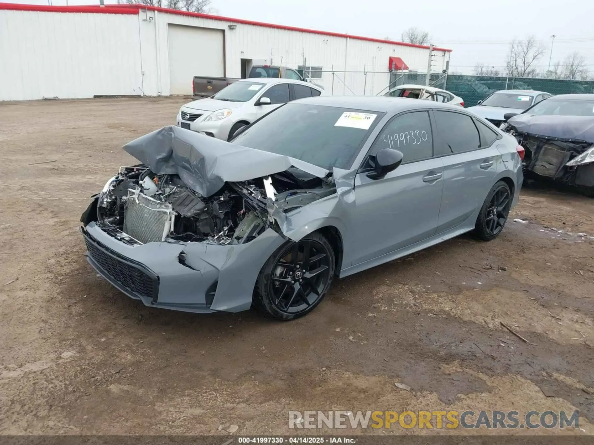 2 fotografías del automóvil dañado 2HGFE2F59SH539310 HONDA CIVIC 2025