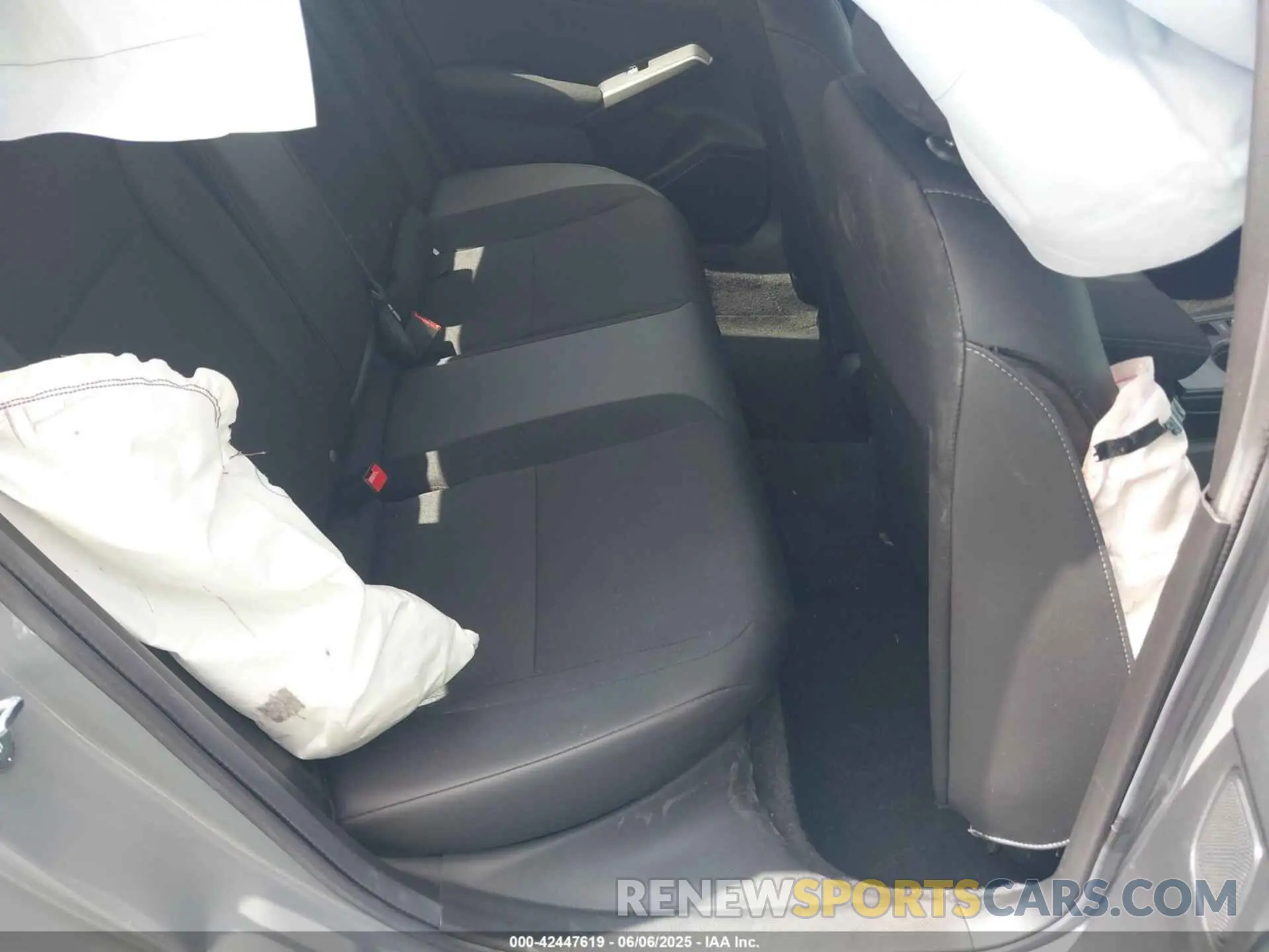 8 fotografías del automóvil dañado 2HGFE2F59SH542546 HONDA CIVIC 2025
