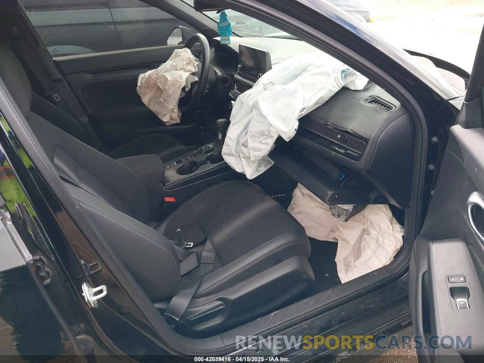 5 fotografías del automóvil dañado 2HGFE2F5XSH508552 HONDA CIVIC 2025