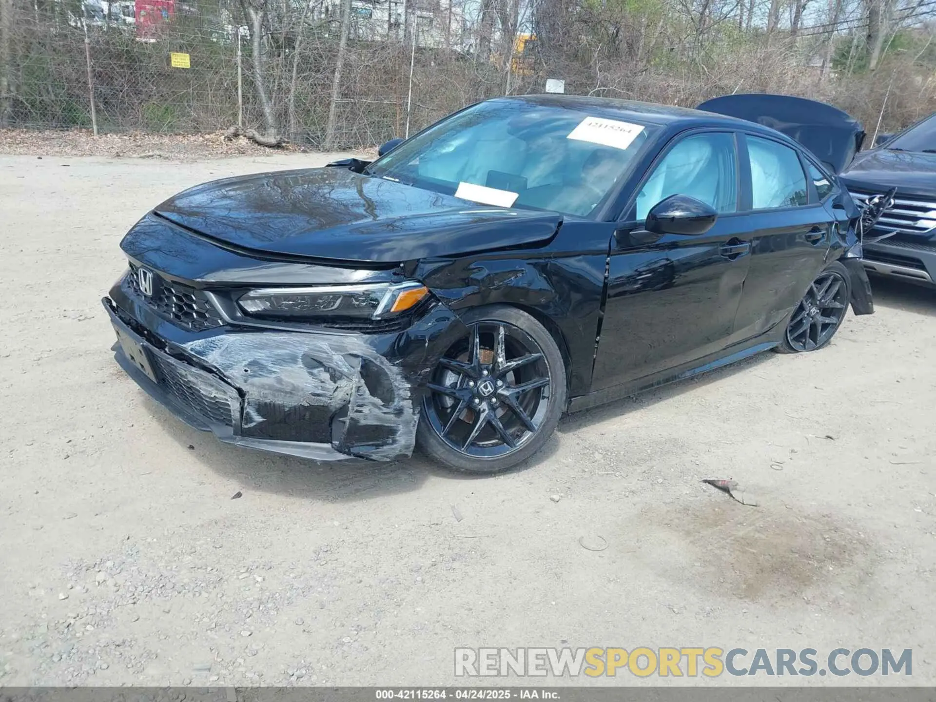 2 fotografías del automóvil dañado 2HGFE2F5XSH560117 HONDA CIVIC 2025