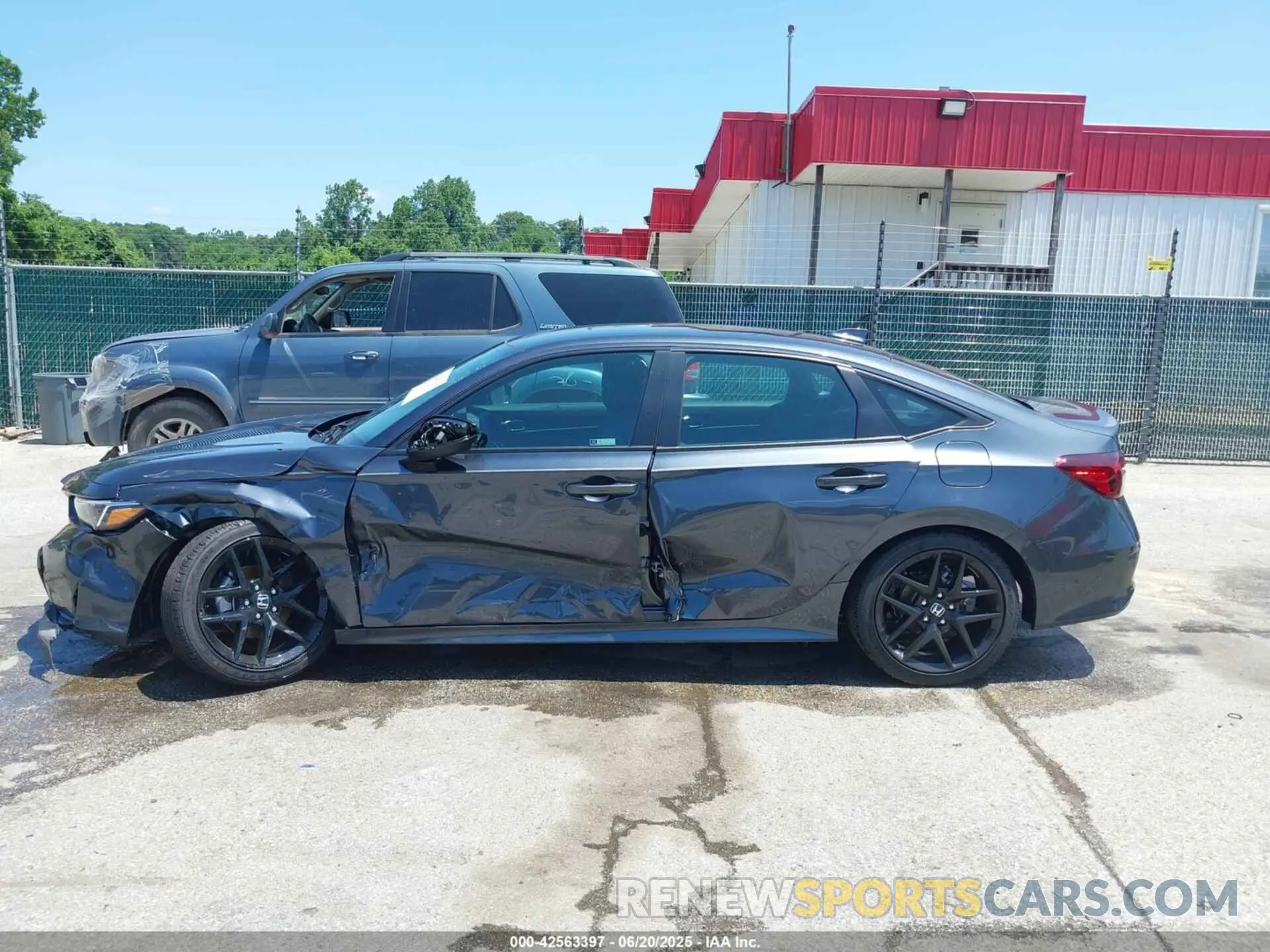 14 fotografías del automóvil dañado 2HGFE2F5XSH584966 HONDA CIVIC 2025
