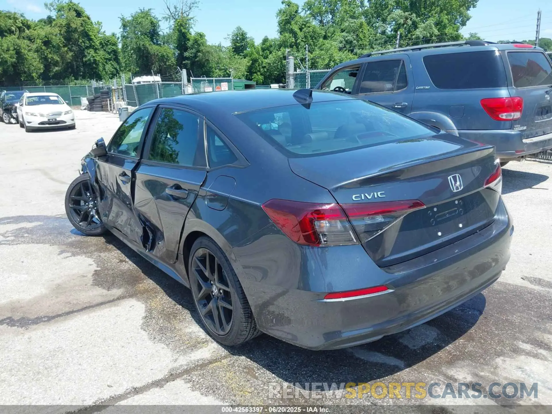 3 fotografías del automóvil dañado 2HGFE2F5XSH584966 HONDA CIVIC 2025