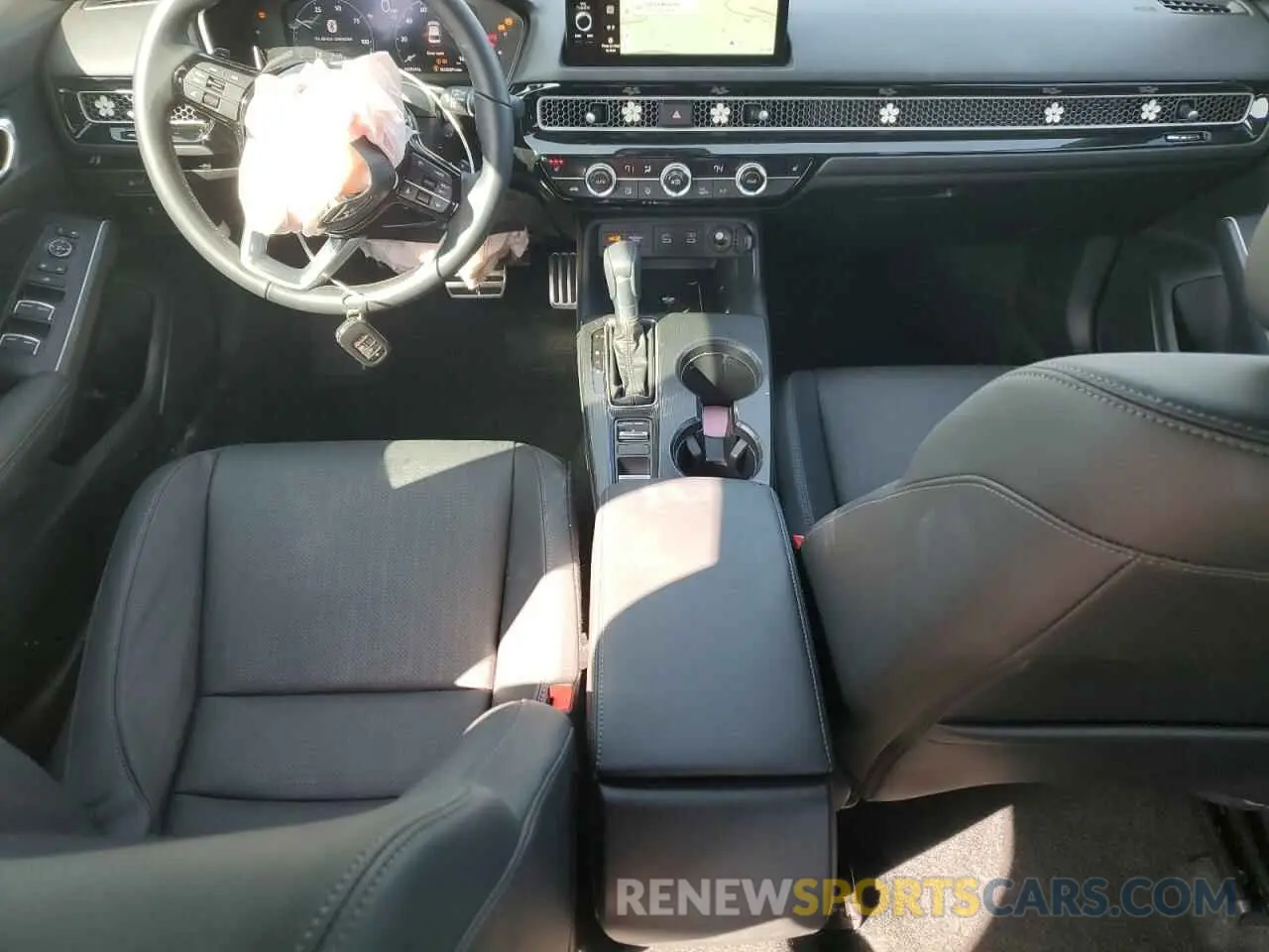 8 fotografías del automóvil dañado 2HGFE4F8XSH310544 HONDA CIVIC 2025