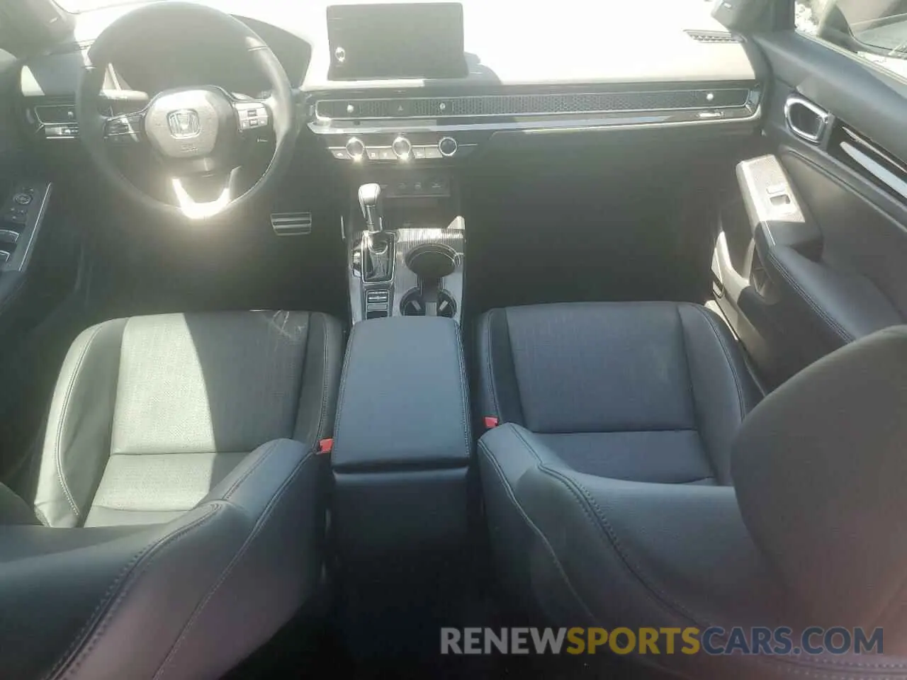 8 fotografías del automóvil dañado 2HGFE4F8XSH314481 HONDA CIVIC 2025