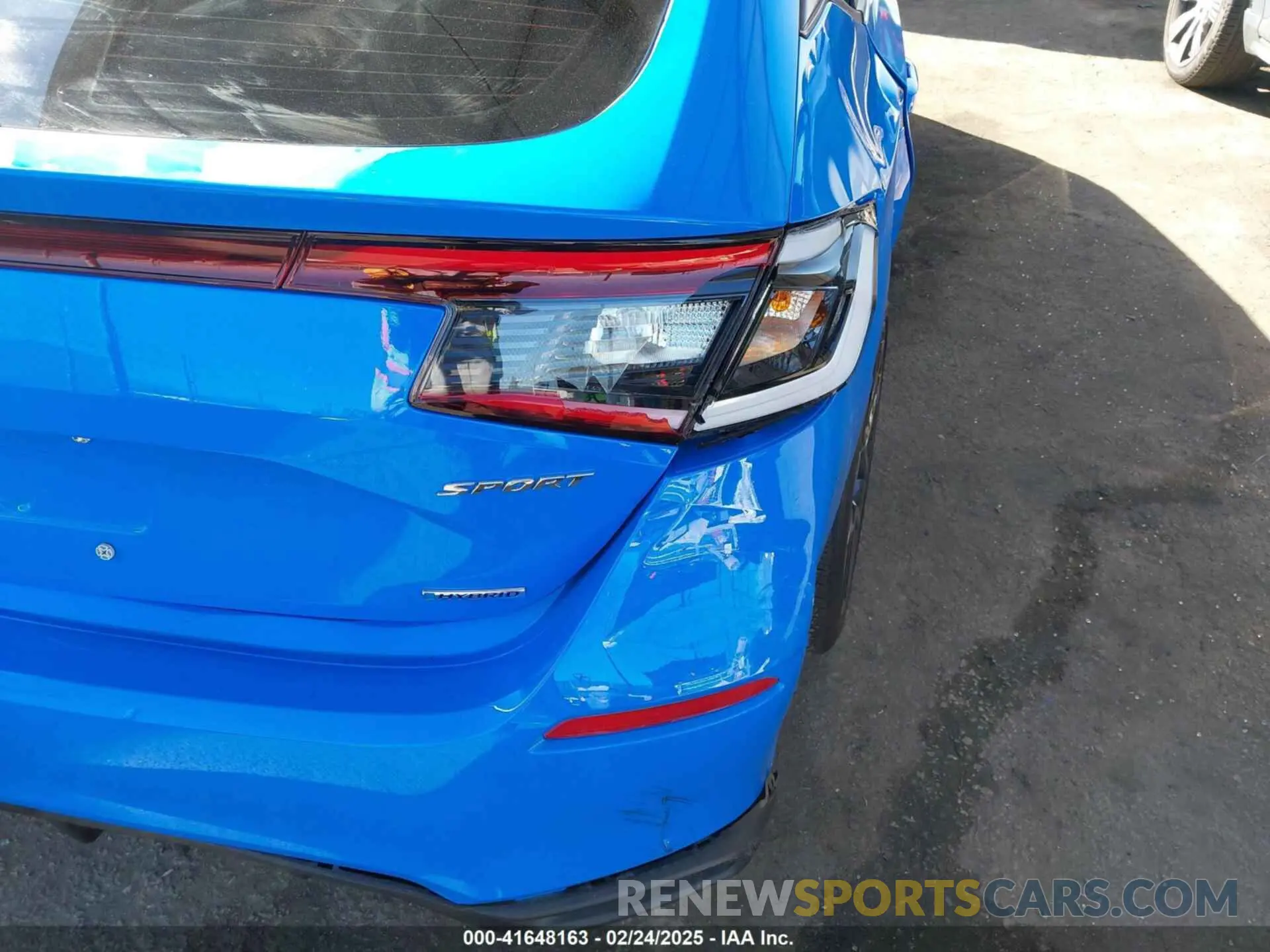 18 fotografías del automóvil dañado 19XFL4H84SE005411 HONDA CIVIC  HYBRID 2025