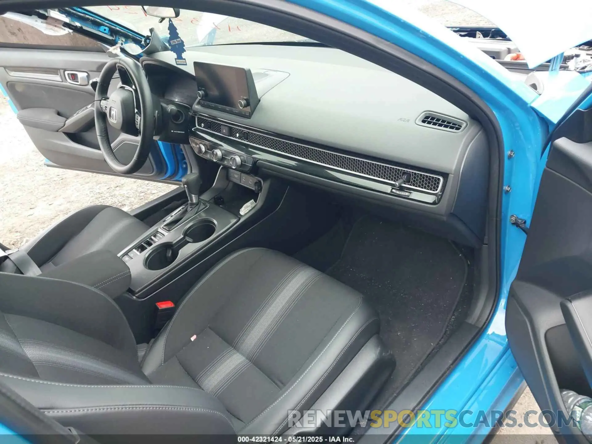 5 fotografías del automóvil dañado 19XFL4H85SE006857 HONDA CIVIC HYBRID 2025