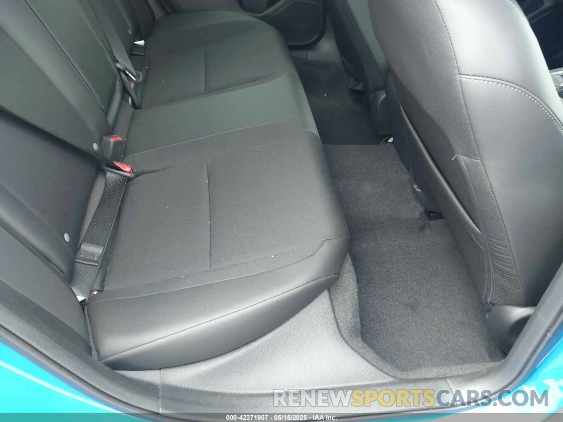 8 fotografías del automóvil dañado 19XFL4H8XSE013674 HONDA CIVIC HYBRID 2025
