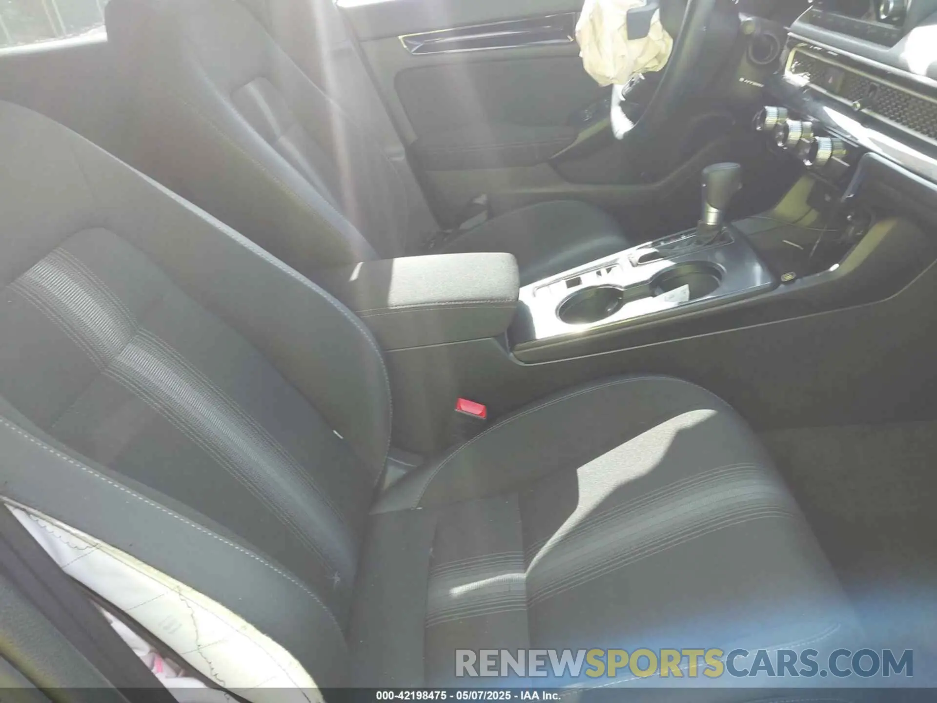 5 fotografías del automóvil dañado 2HGFE4F80SH316661 HONDA CIVIC  HYBRID 2025