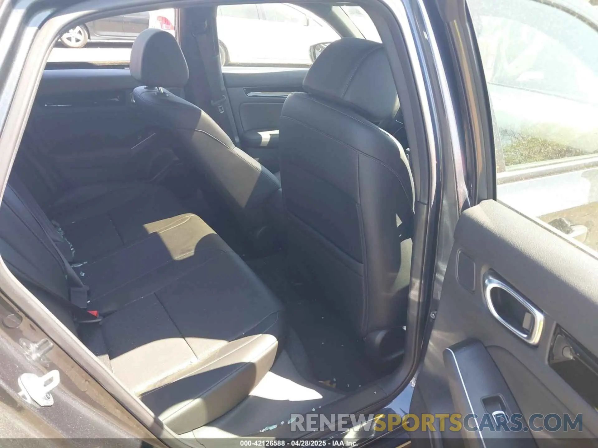 8 fotografías del automóvil dañado 2HGFE4F81SH303403 HONDA CIVIC  HYBRID 2025