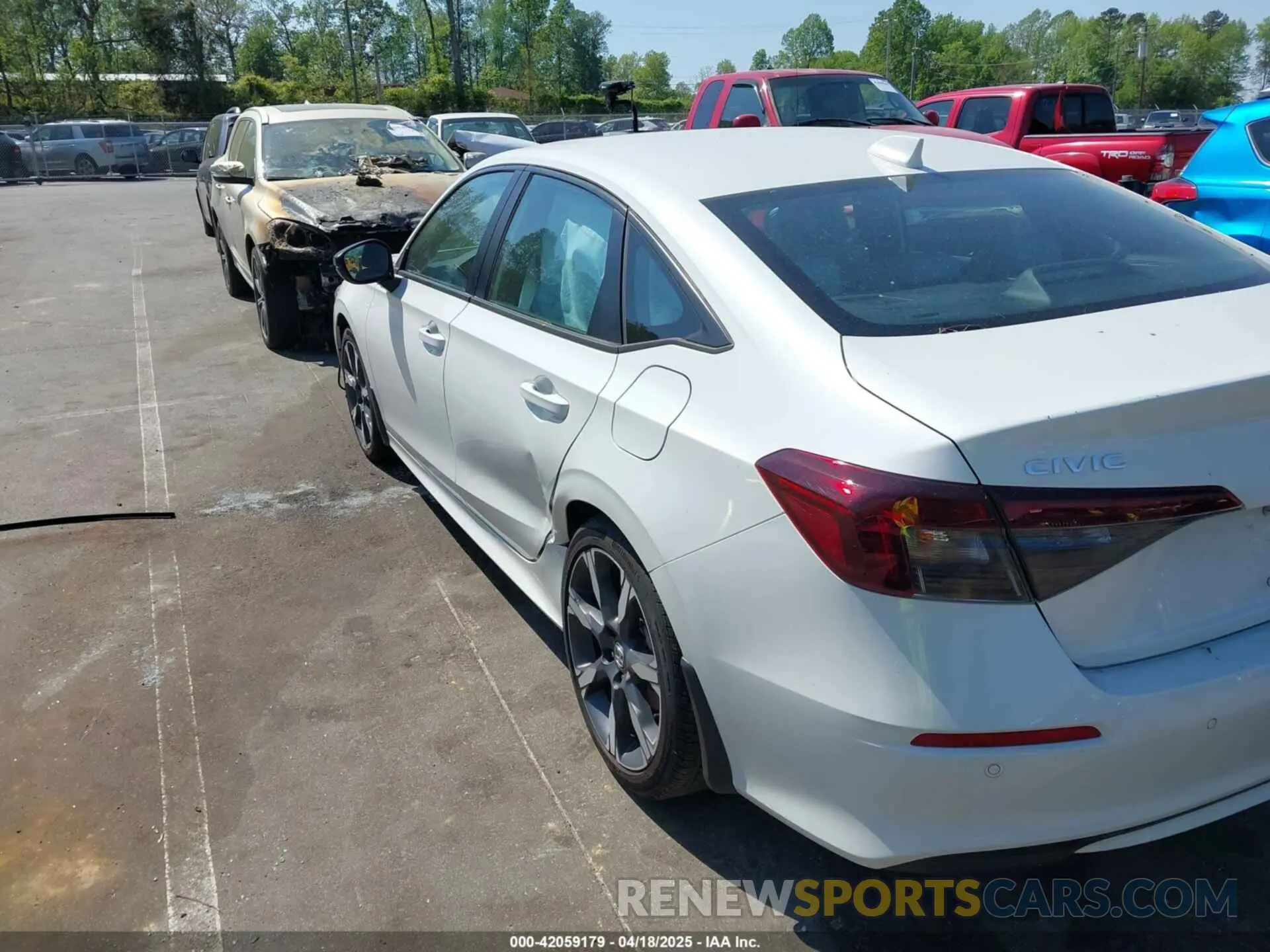 3 fotografías del automóvil dañado 2HGFE4F81SH326664 HONDA CIVIC  HYBRID 2025